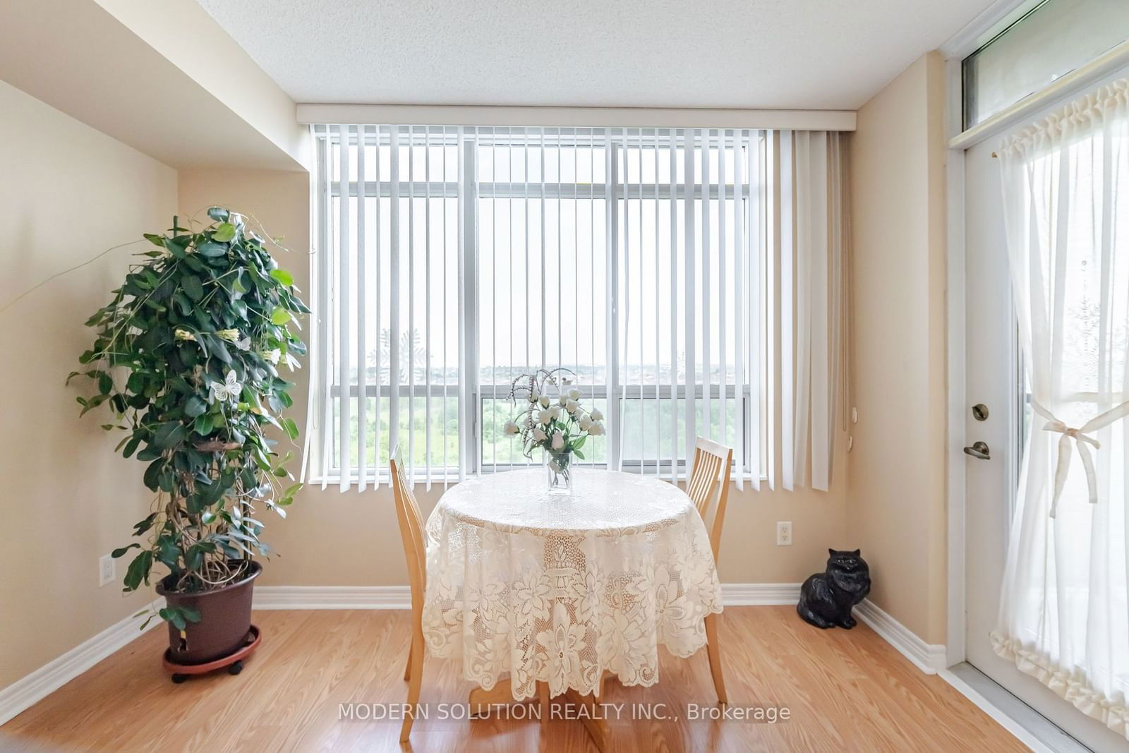 710 Humberwood Blvd, unit 1015 for sale - image #12