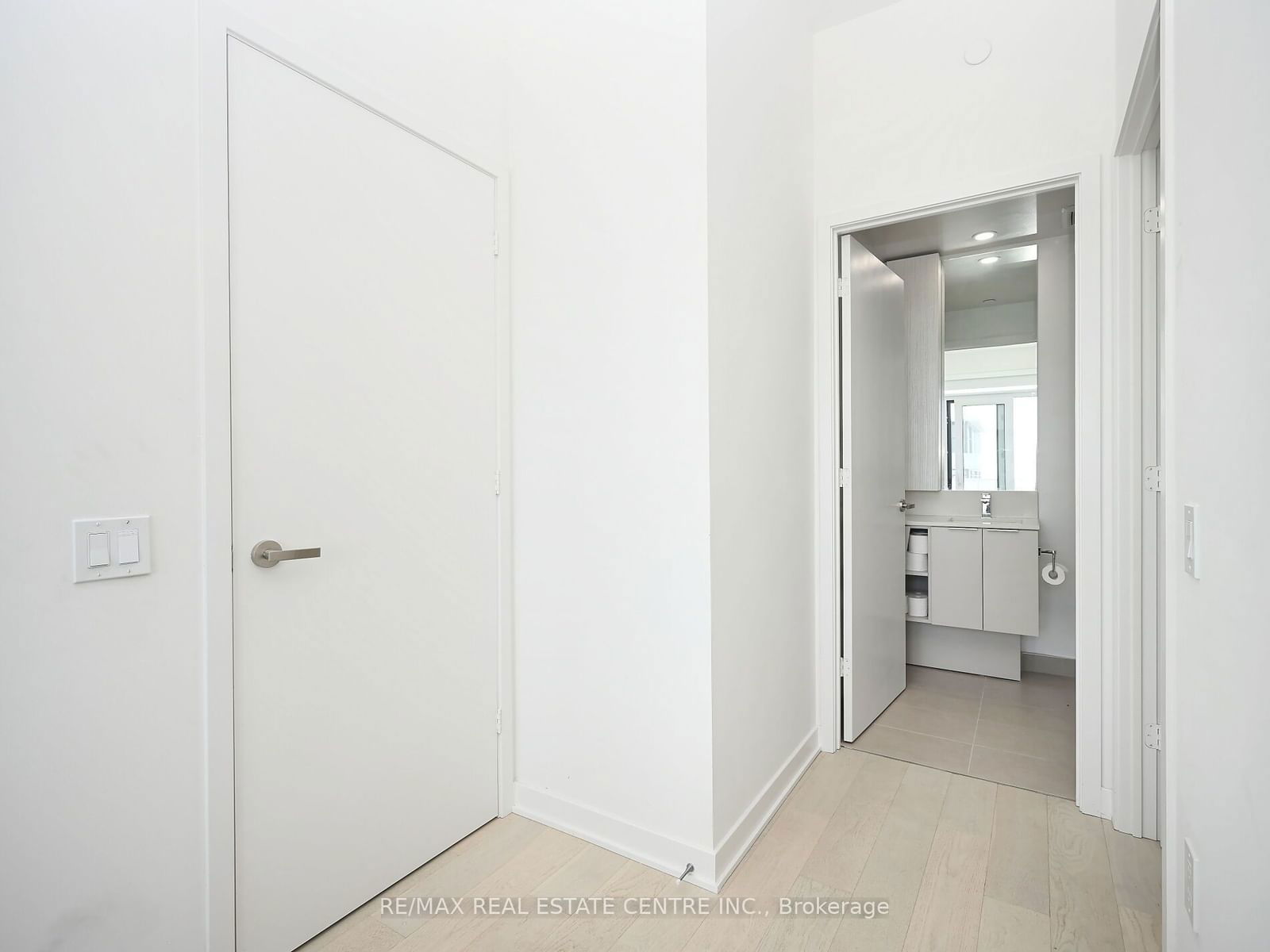 3900 Confederation Pkwy, unit 6004 for sale - image #27