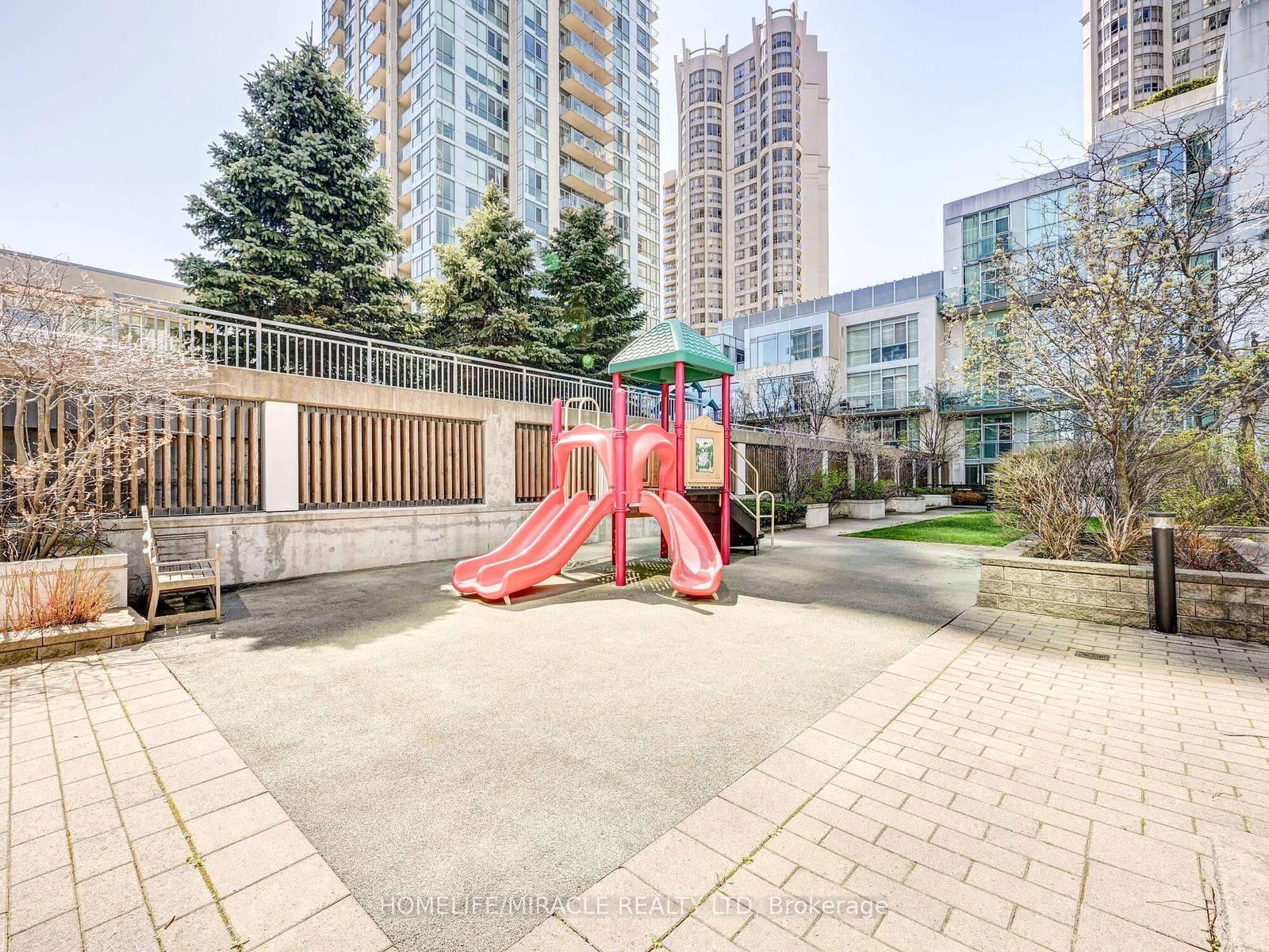 220 Burnhamthorpe Rd W, unit 913 for sale - image #39