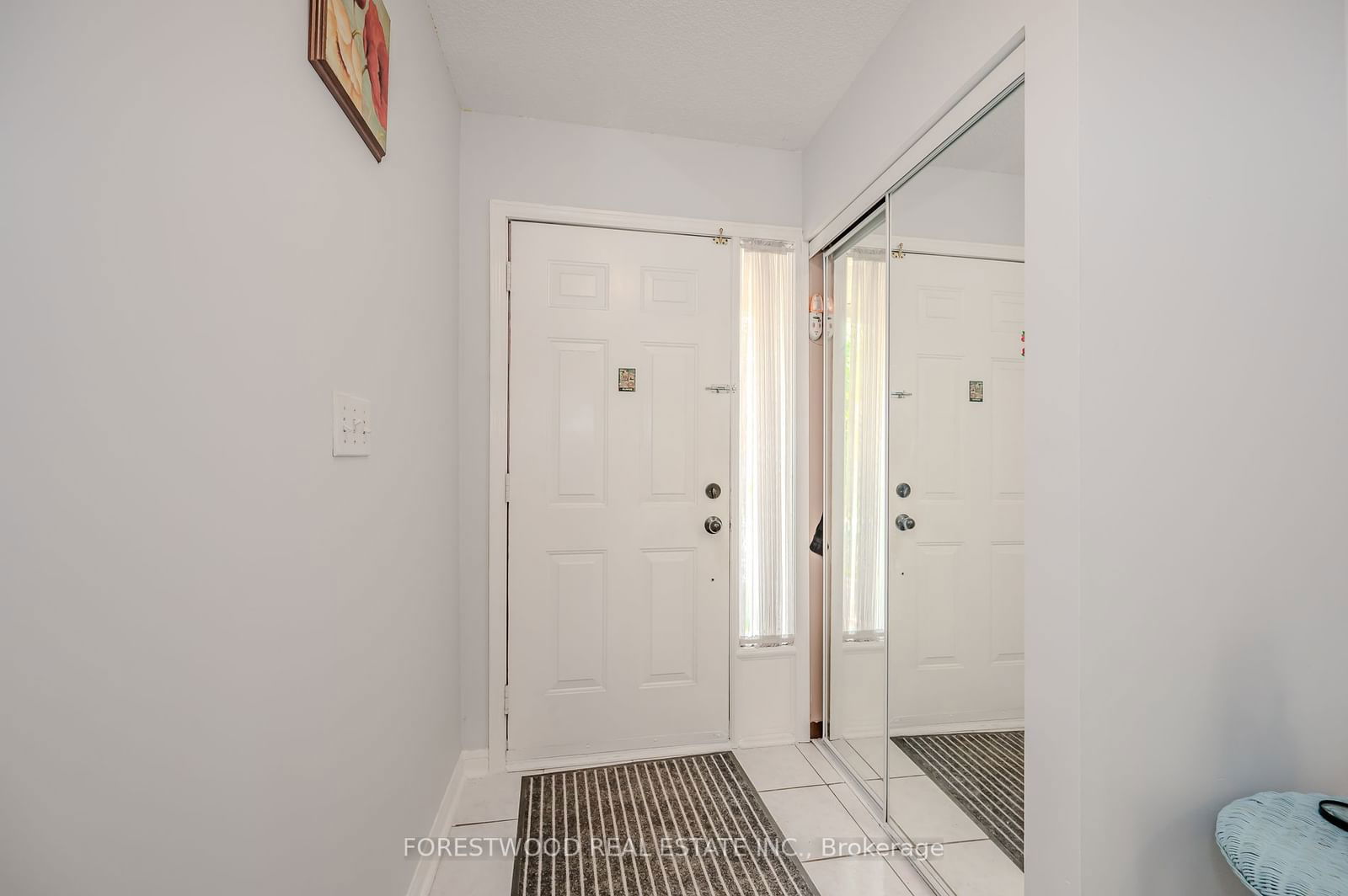 80 Acorn Pl, unit 211 for sale - image #4