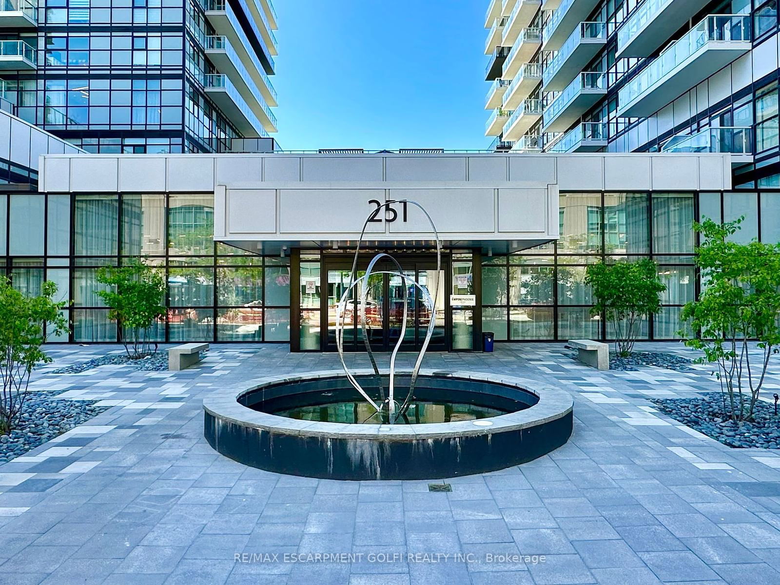 251 Manitoba St, unit 721 for sale - image #4