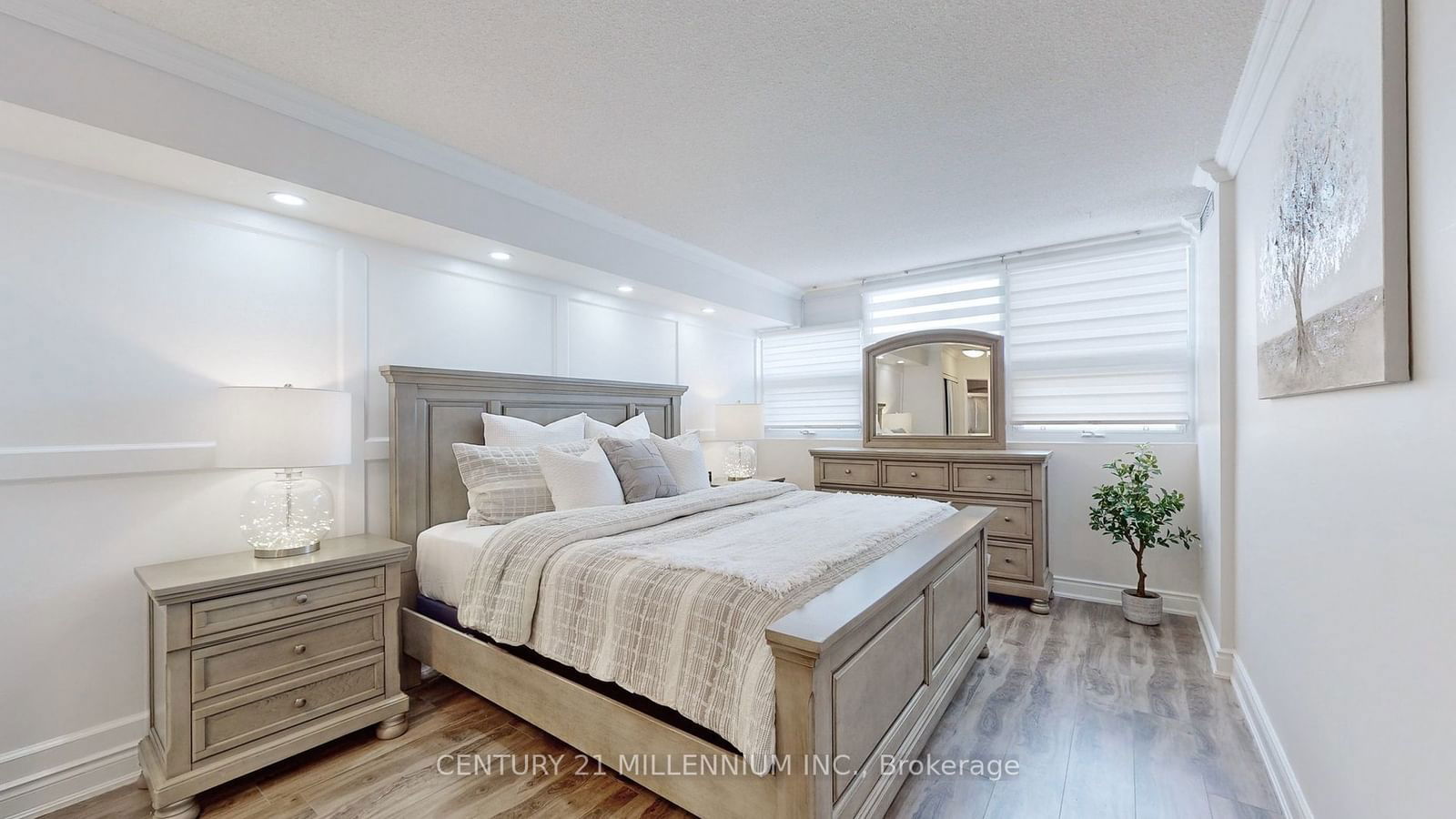 8 Lisa St, unit 1903 for sale - image #9