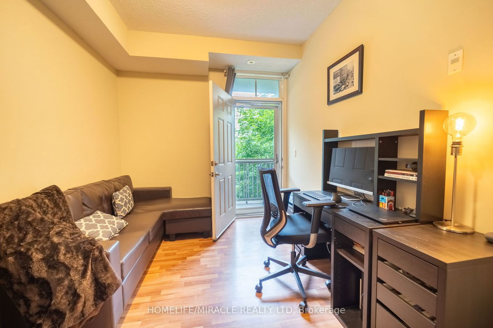 38 Gibson Ave, unit 4 for sale