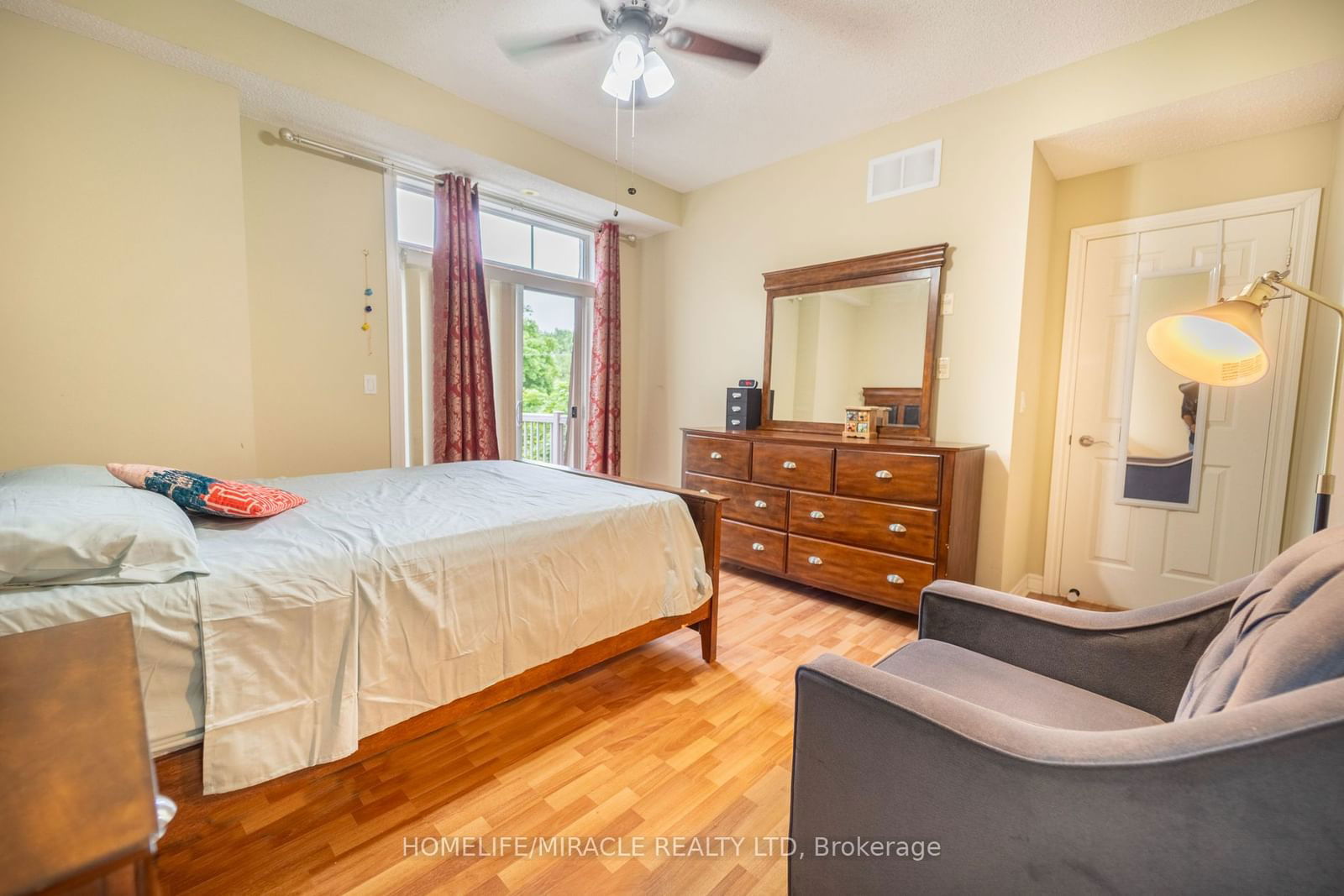 38 Gibson Ave, unit 4 for sale - image #26