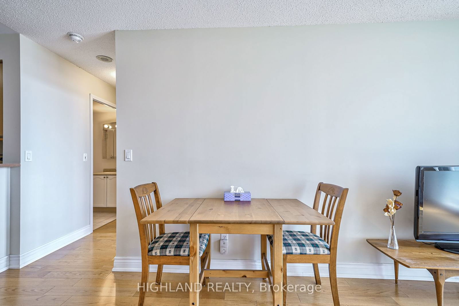 2545 Erin Centre Blvd, unit Ph 06 for sale - image #15