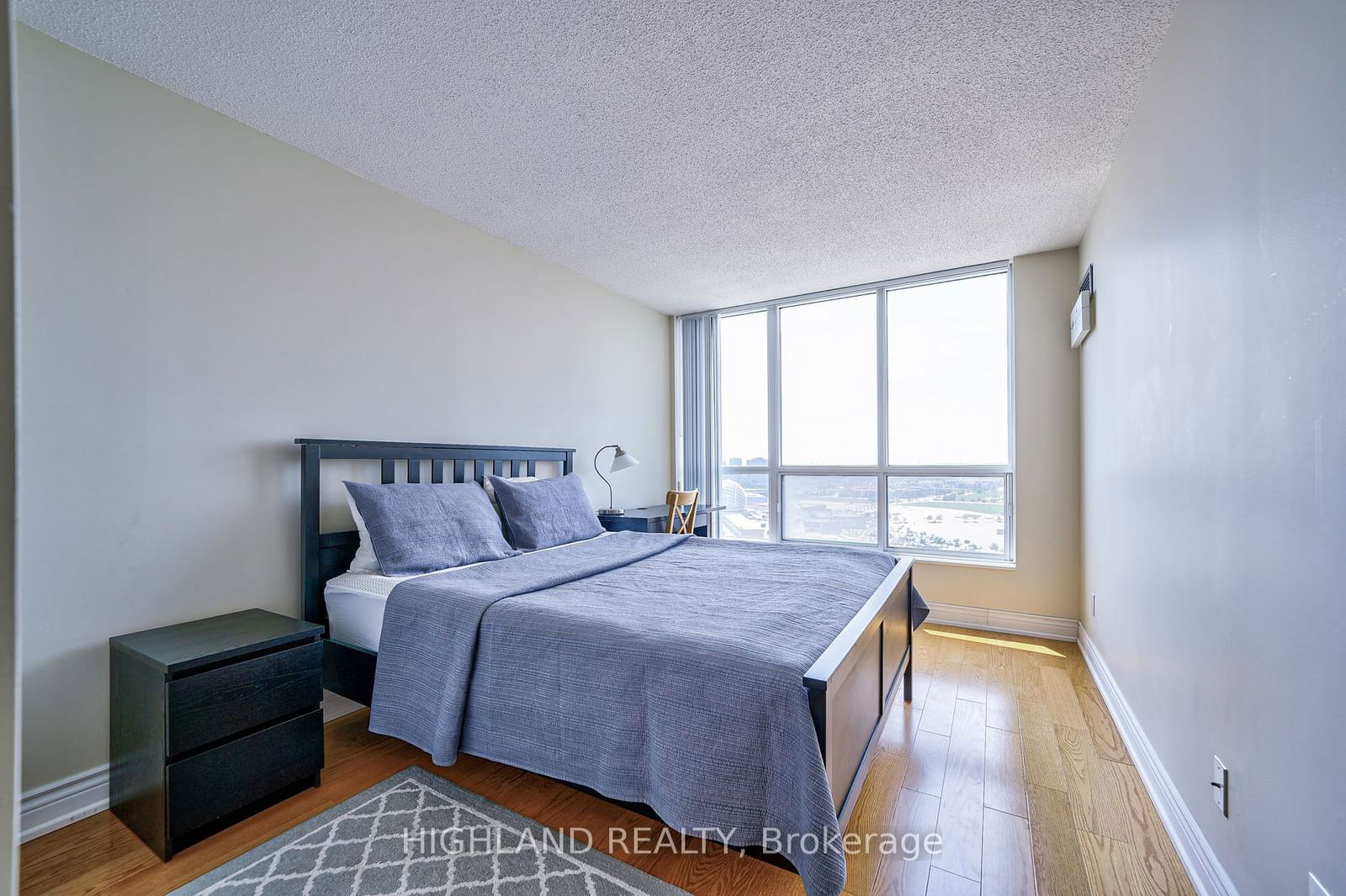 2545 Erin Centre Blvd, unit Ph 06 for sale - image #22