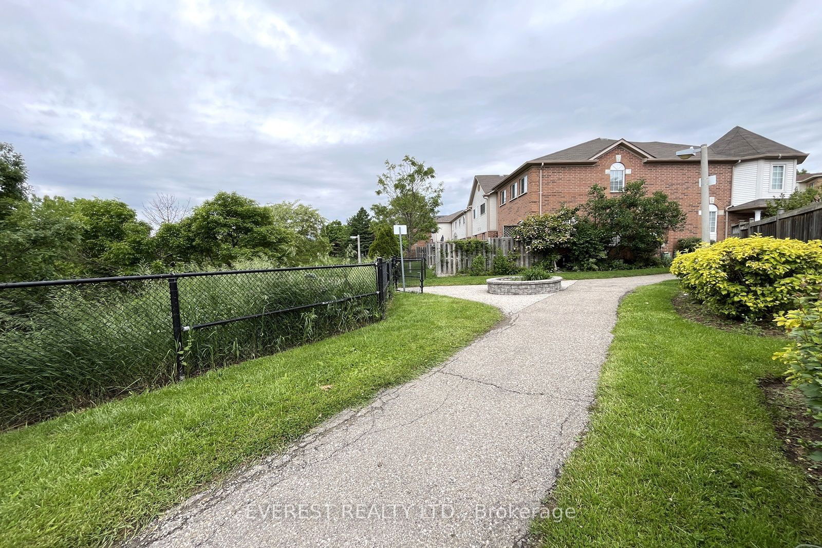 9800 Mclaughlin Rd Townhomes, Brampton, Toronto