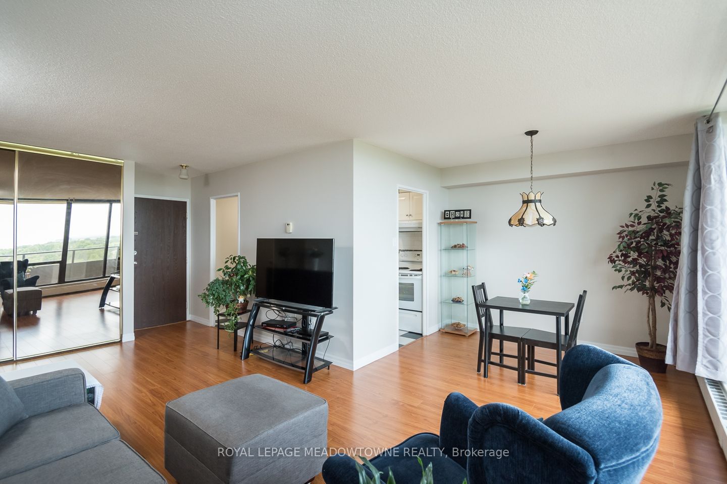 2929 Aquitaine Ave, unit 914 for sale - image #11