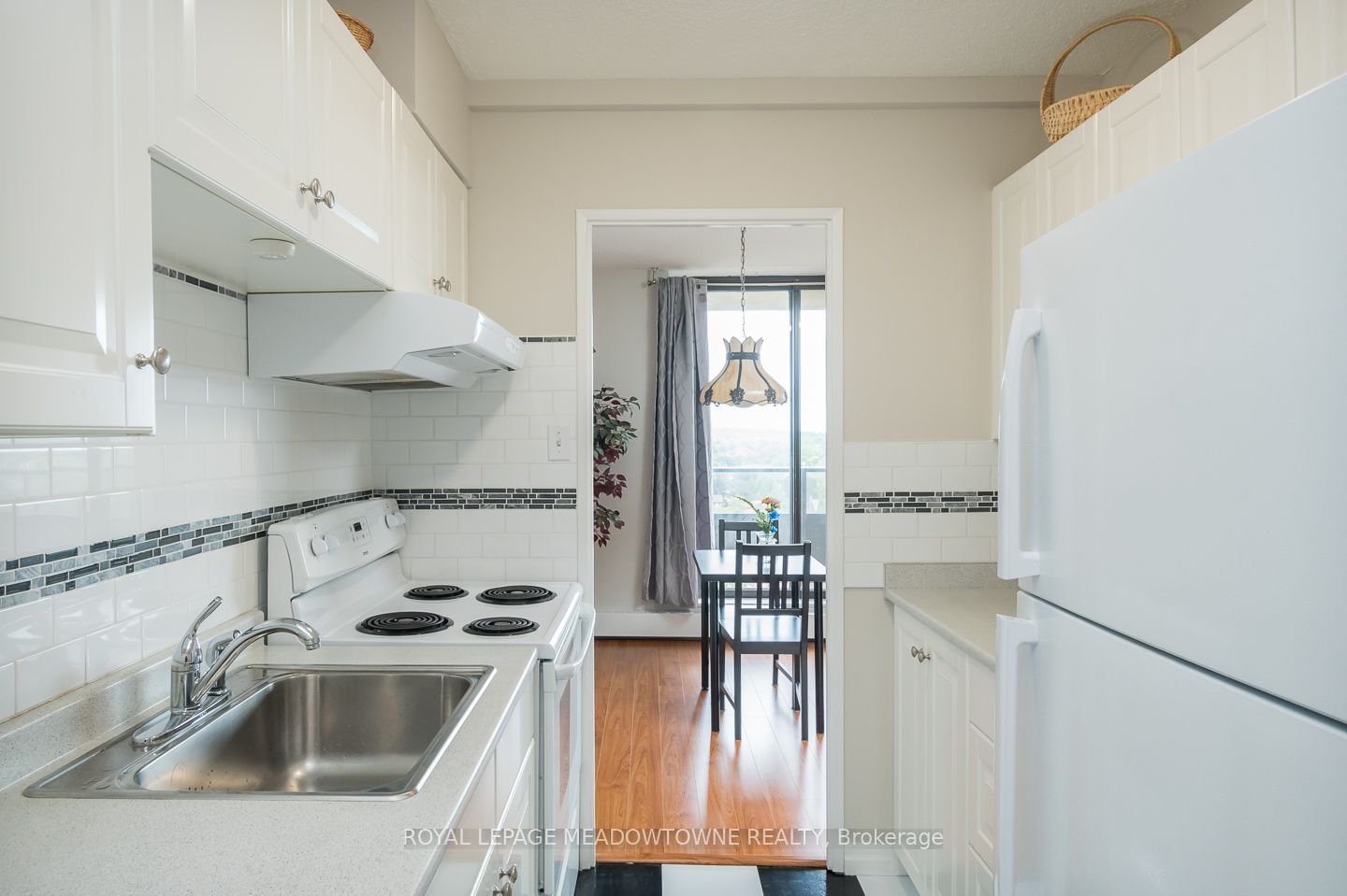 2929 Aquitaine Ave, unit 914 for sale - image #14