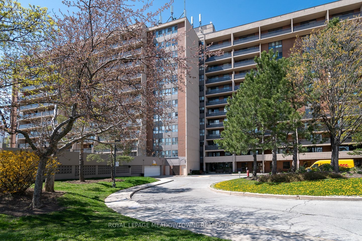 2929 Aquitaine Ave, unit 914 for sale - image #2