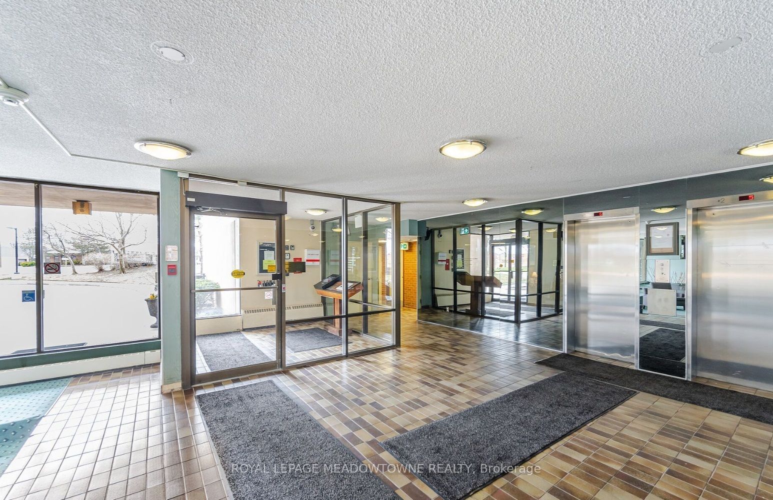 2929 Aquitaine Ave, unit 914 for sale - image #3