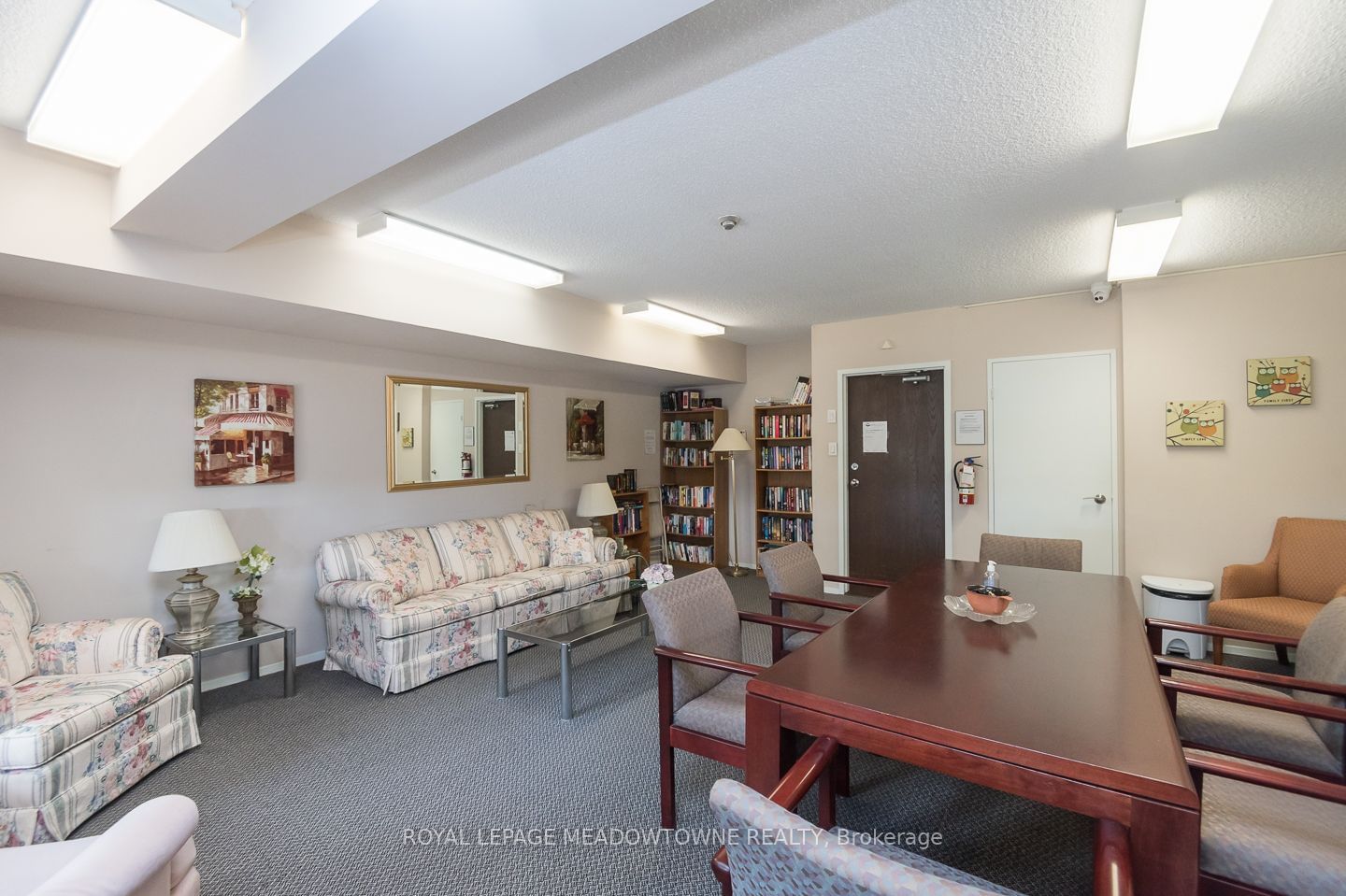 2929 Aquitaine Ave, unit 914 for sale - image #34