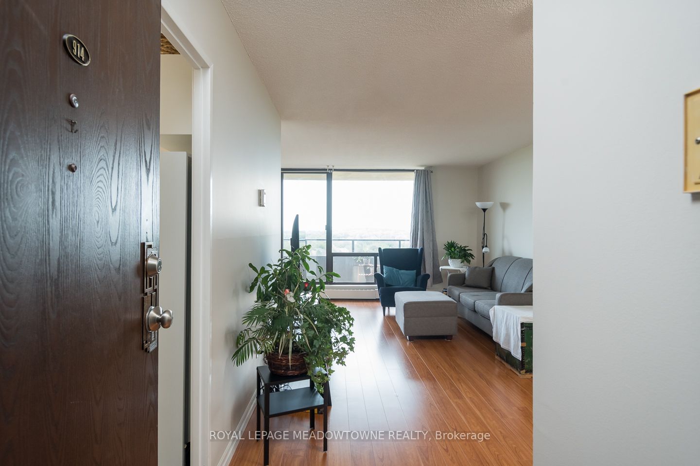 2929 Aquitaine Ave, unit 914 for sale - image #5