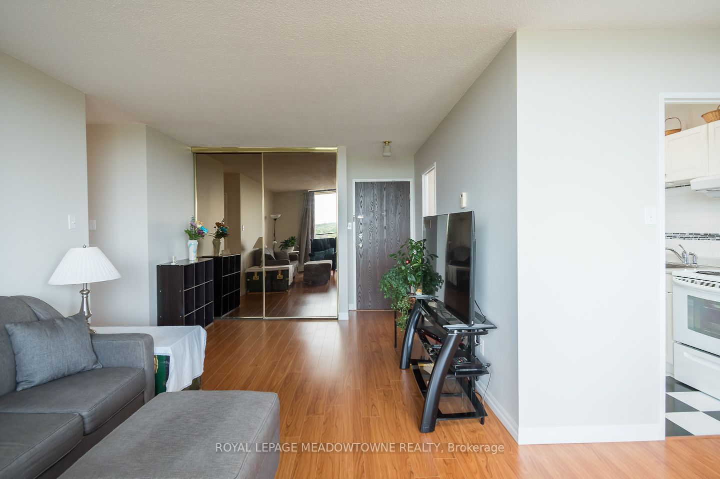 2929 Aquitaine Ave, unit 914 for sale - image #6