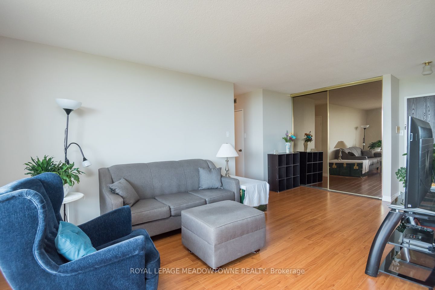 2929 Aquitaine Ave, unit 914 for sale - image #9