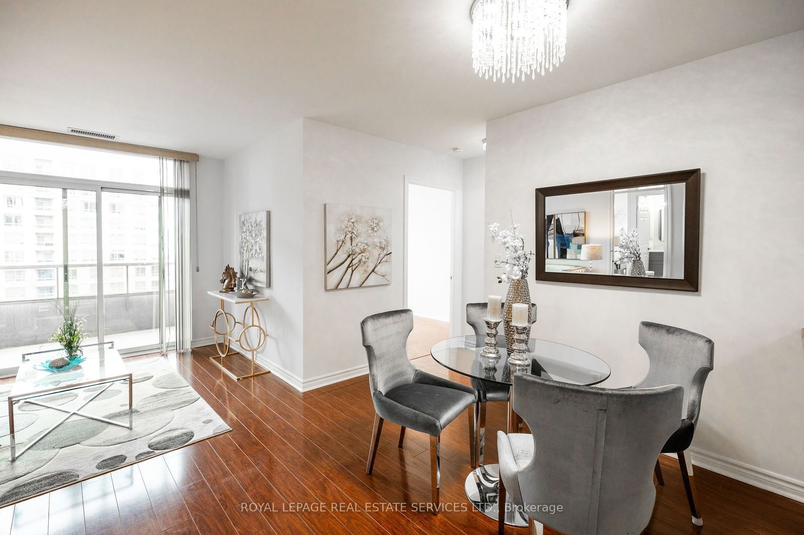 3888 Duke of York Blvd, unit 2831 for sale