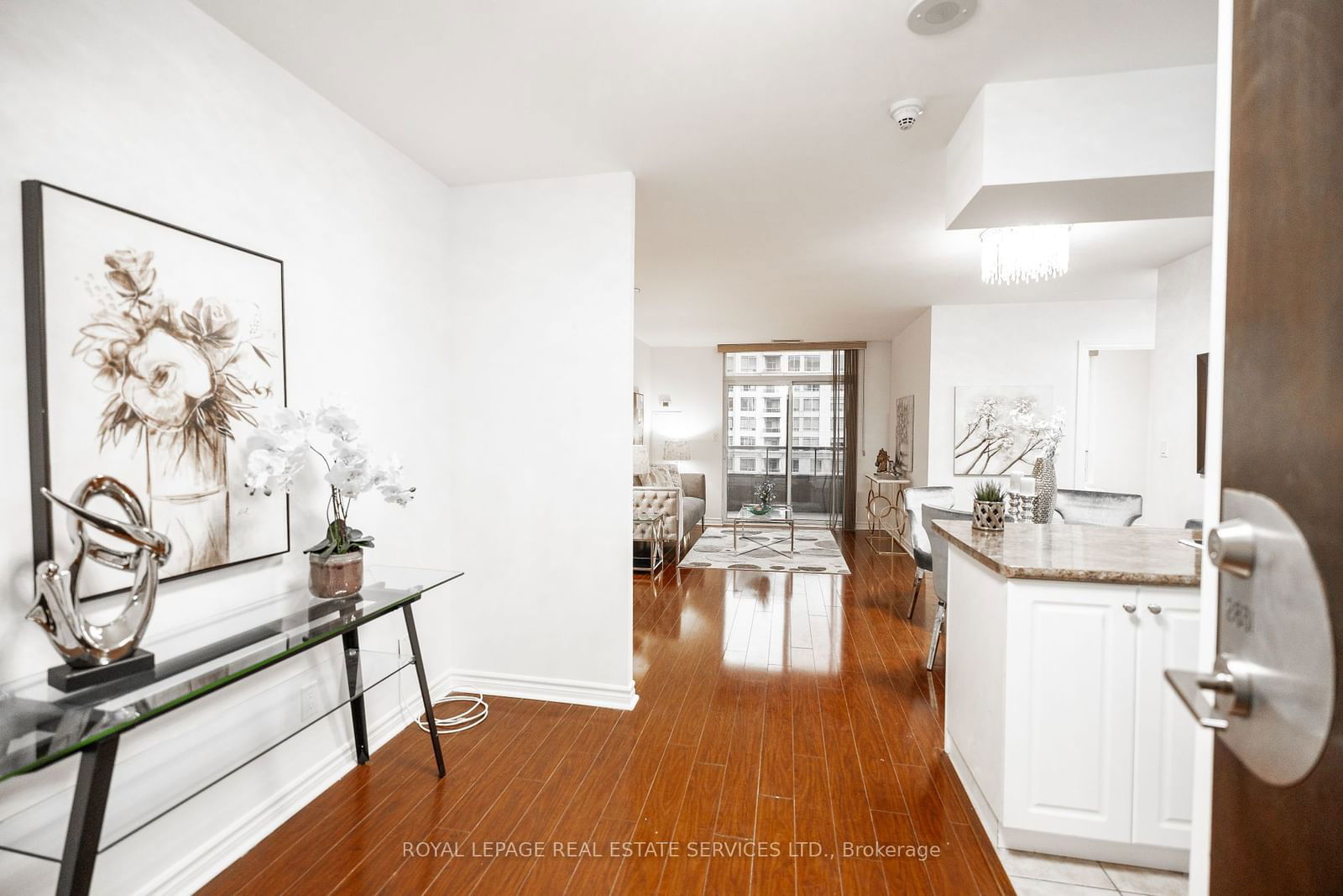 3888 Duke of York Blvd, unit 2831 for sale - image #3