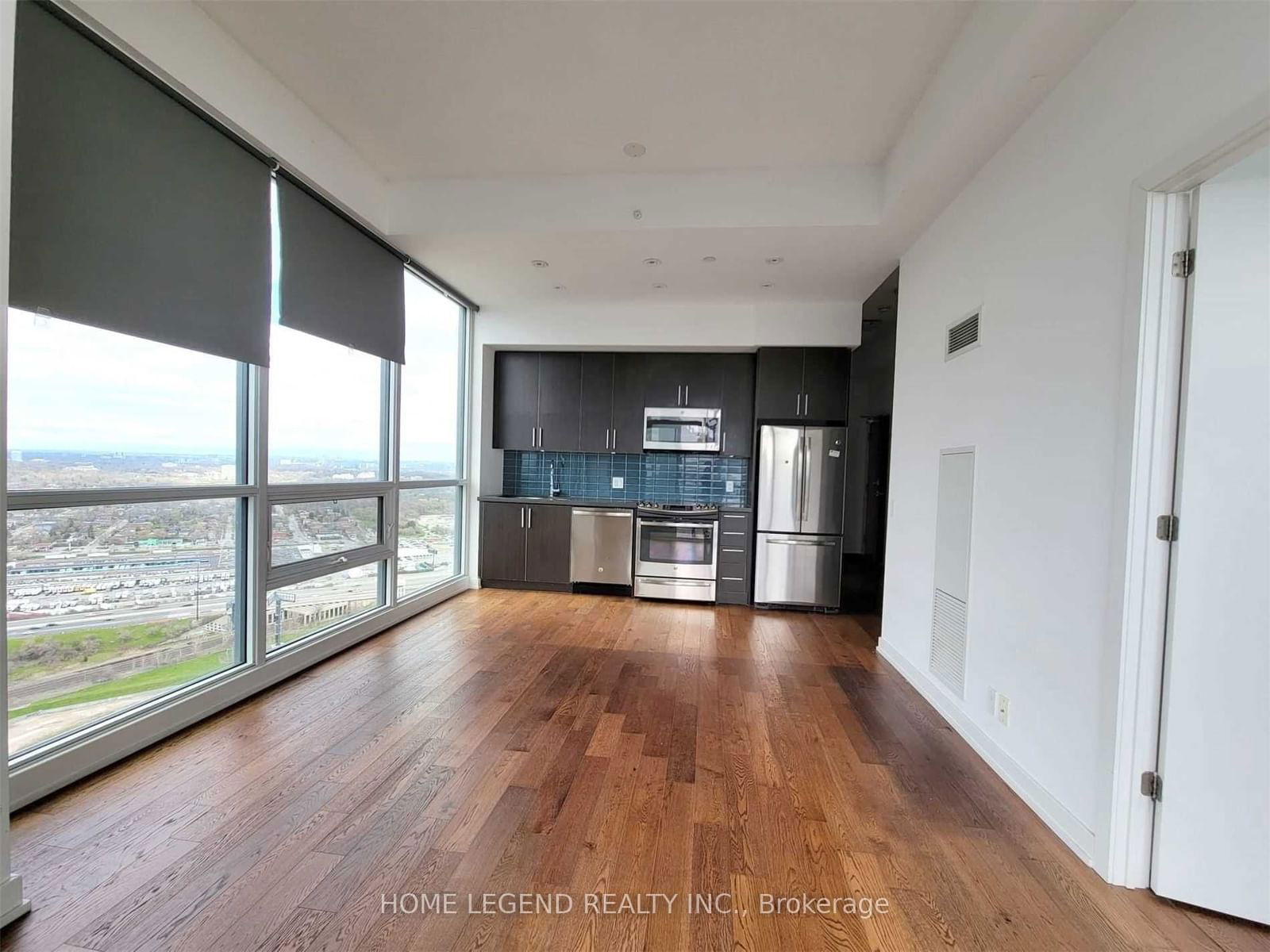 2200 Lakeshore Blvd W, unit Uph 04 for rent - image #2