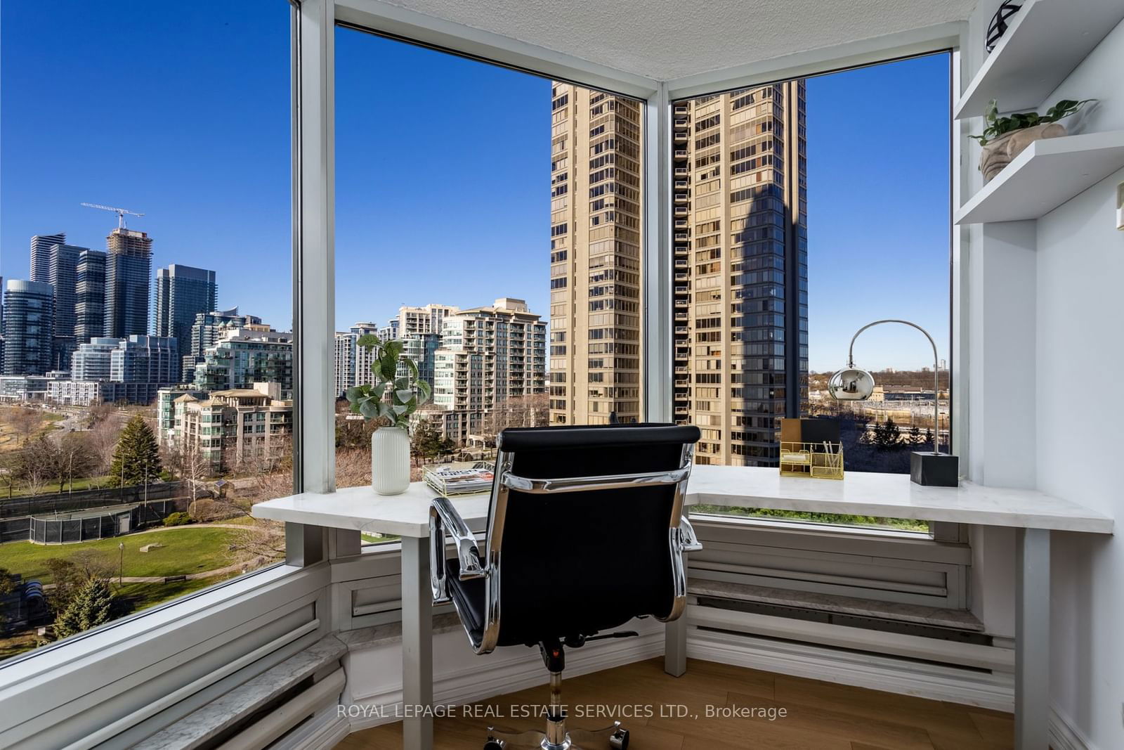 1 Palace Pier Crt, unit 809 for sale - image #5