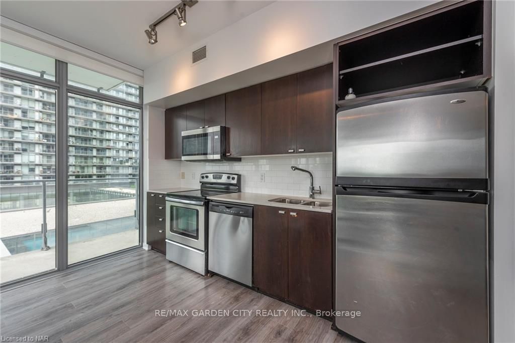 103 The QUEENSWAY, unit #405 for sale - image #12