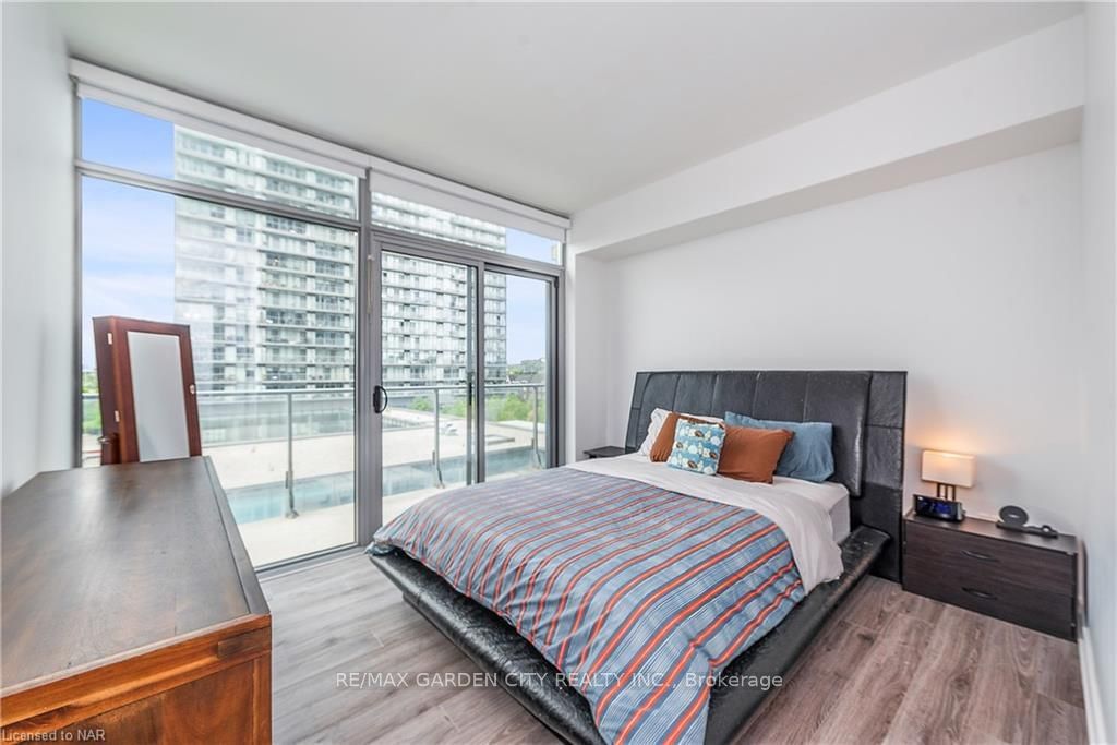 103 The QUEENSWAY, unit #405 for sale - image #26