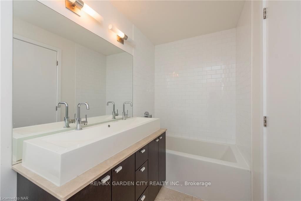 103 The QUEENSWAY, unit #405 for sale - image #30