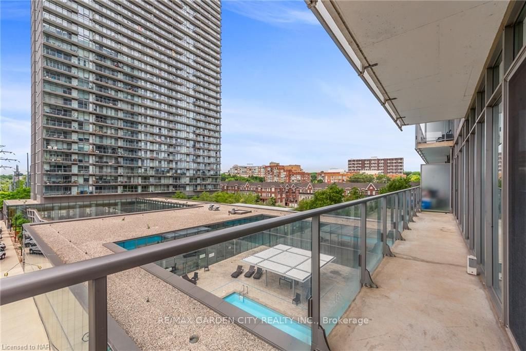 103 The QUEENSWAY, unit #405 for sale - image #31