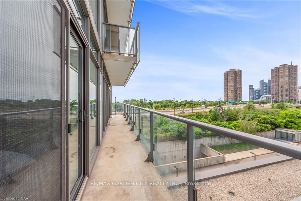 103 The QUEENSWAY, unit #405 for sale - image #32