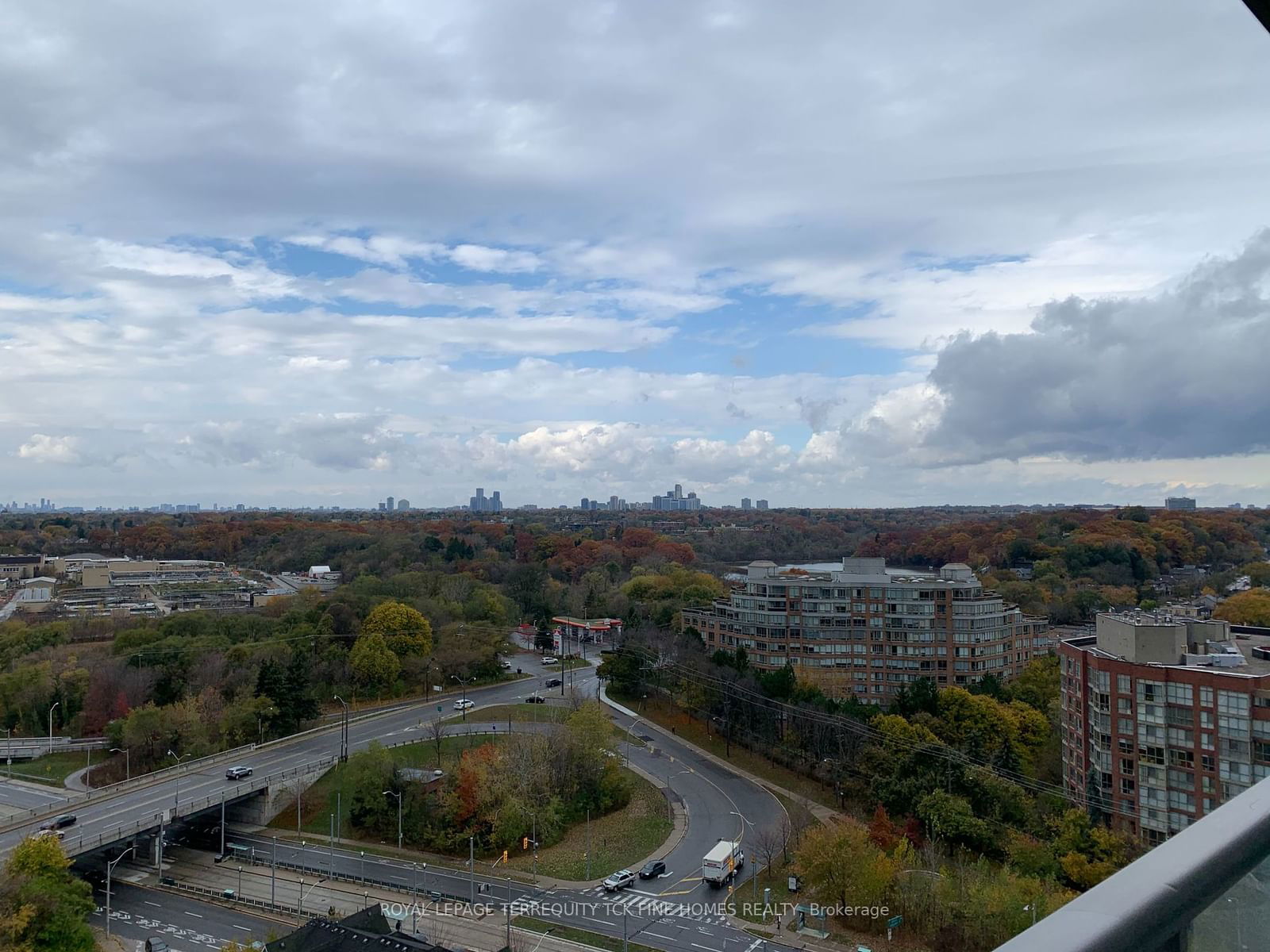 105 The Queensway Ave, unit 1609 for rent - image #11