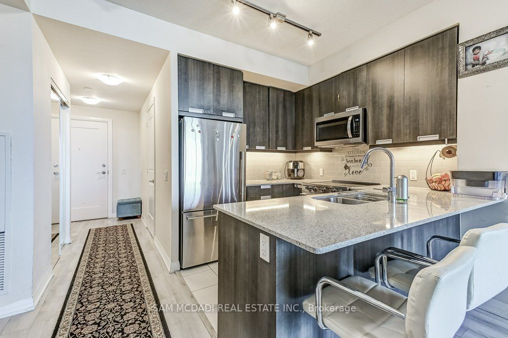 35 Watergarden Dr, unit 413 for sale - image #4