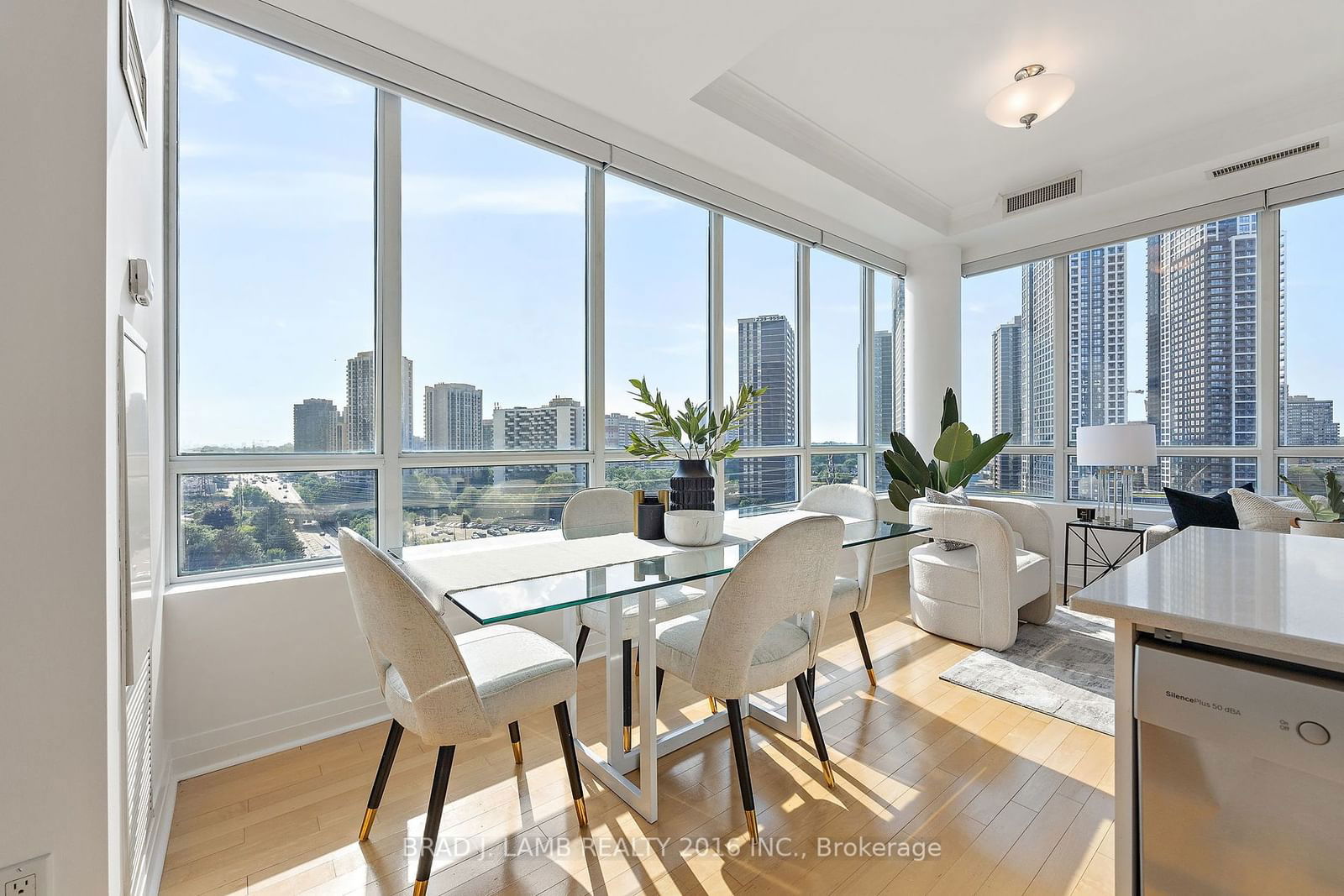 3391 Bloor St W, unit 1103 for sale - image #5