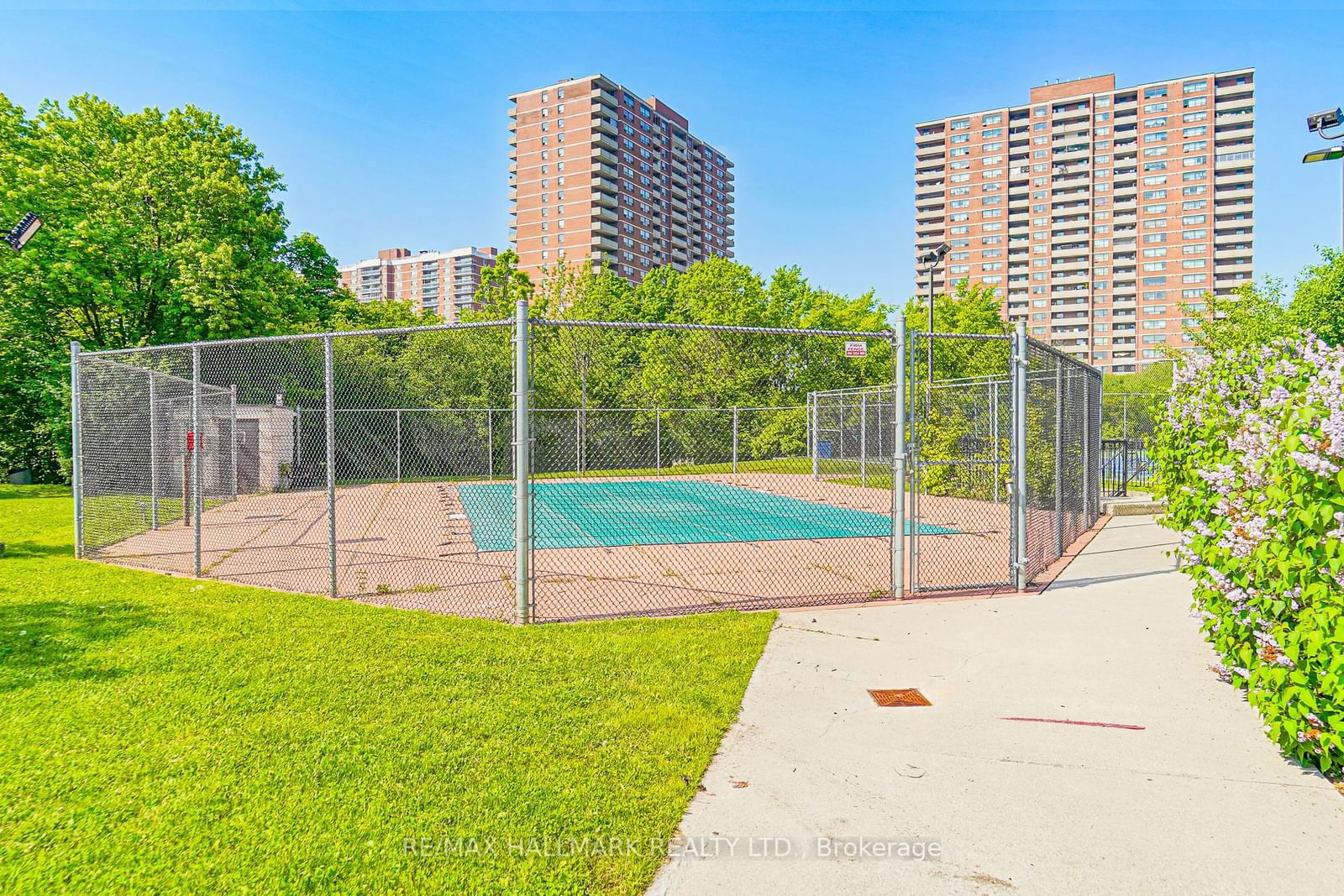 1 ROWNTREE Rd, unit 703 for sale - image #38