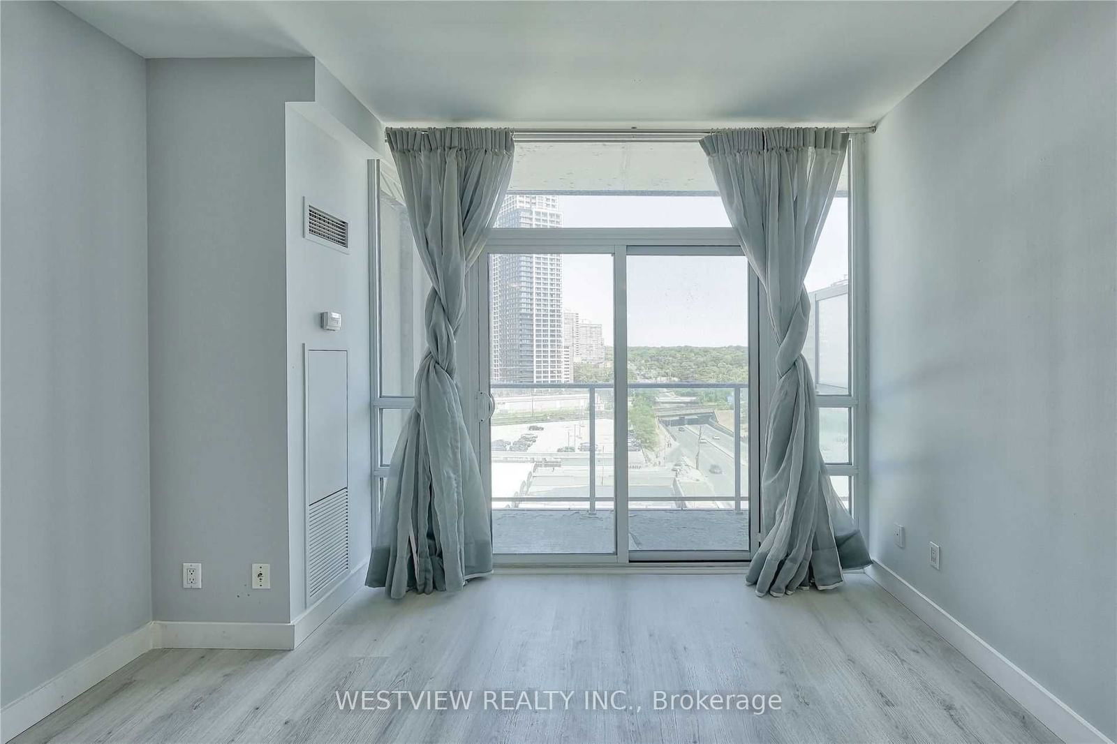 3391 Bloor St, unit 1005 for sale - image #12