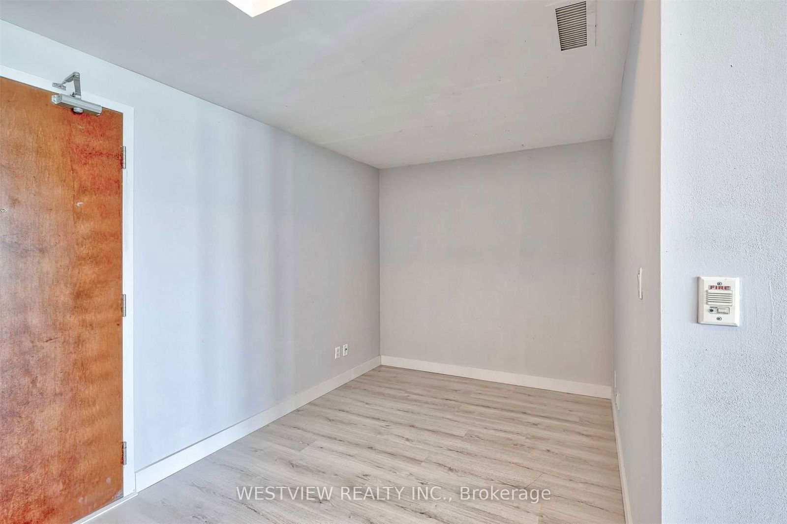 3391 Bloor St, unit 1005 for sale - image #6