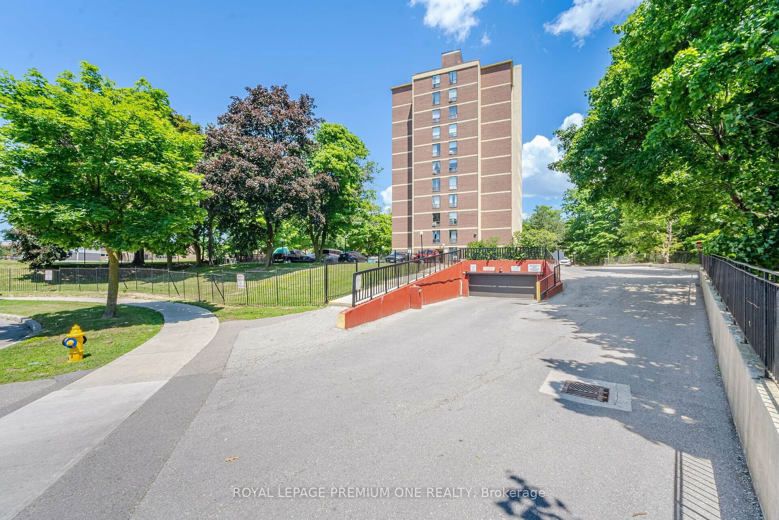 15 London Green Crt, unit 603 for sale - image #31