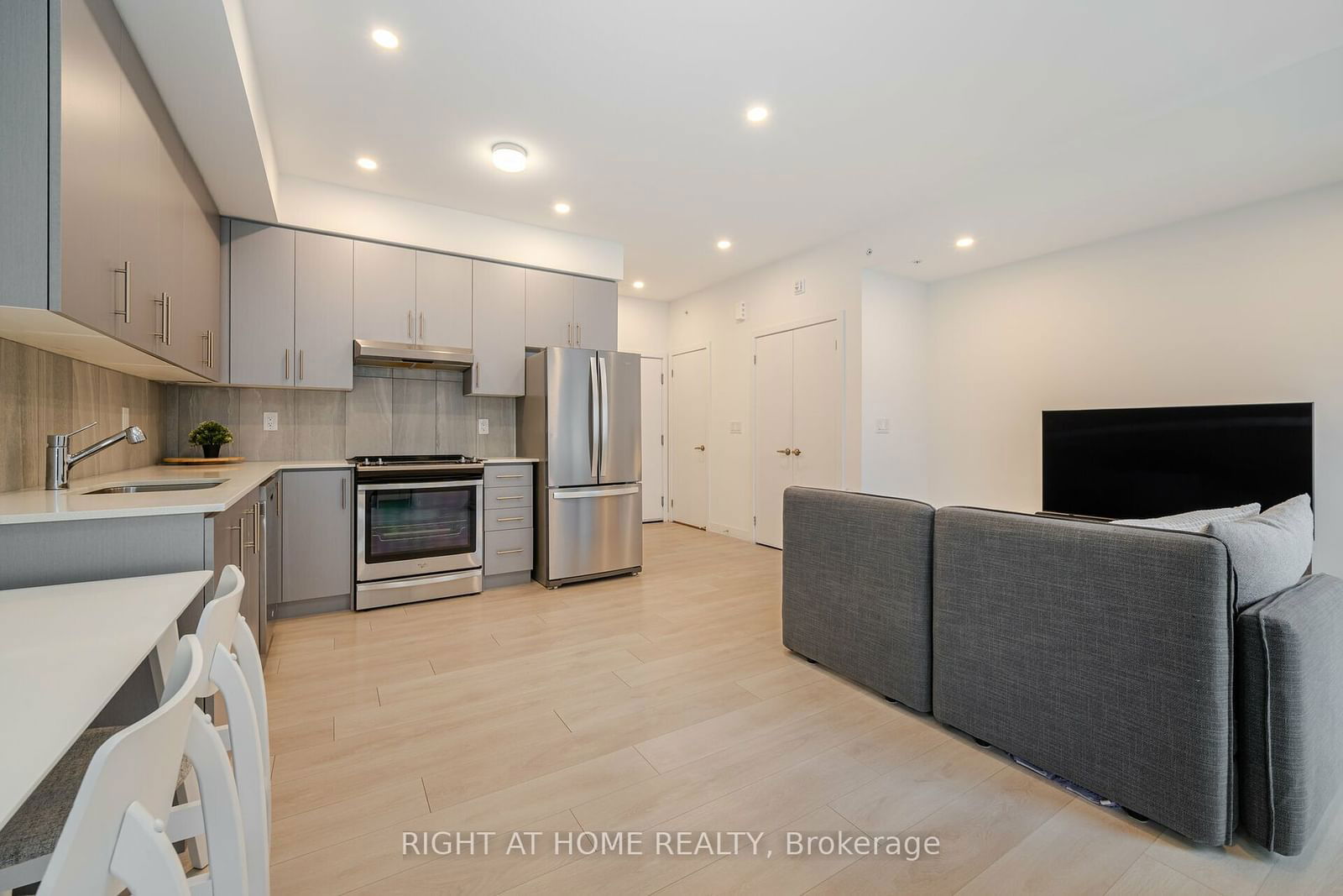 3472 Widdicombe Way, unit #24 for sale