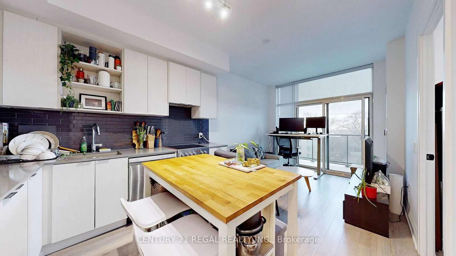 50 George Butchart Dr, unit 310 for sale - image #8