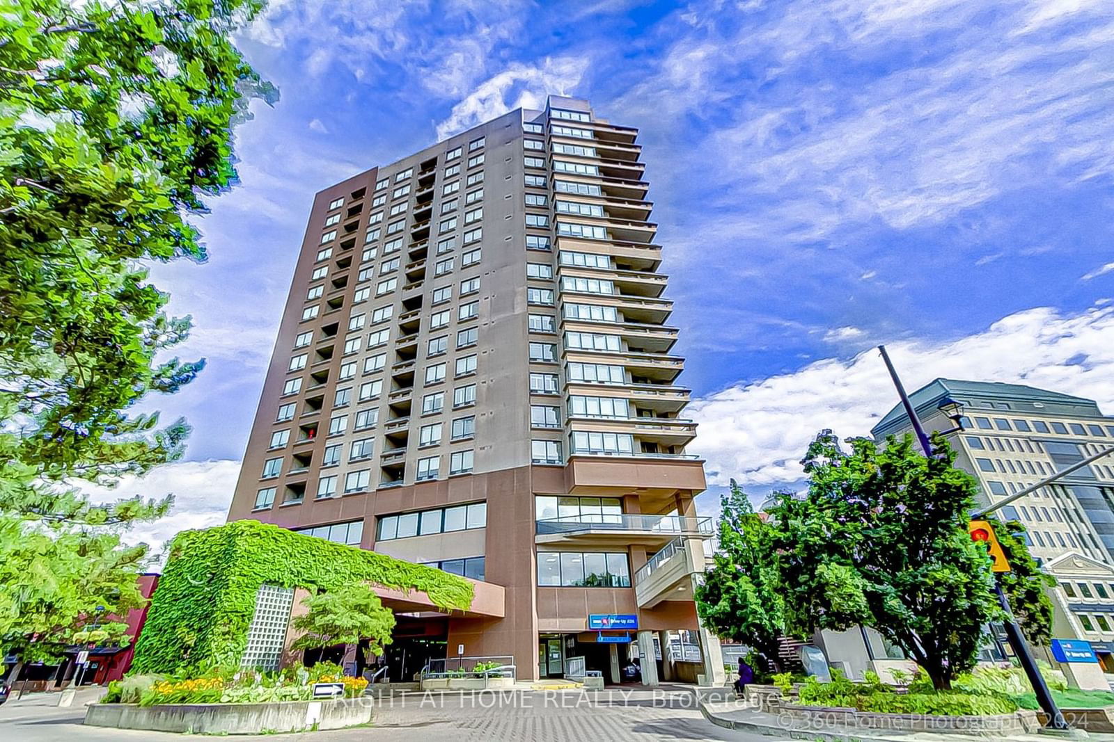 1 Belvedere Crt, unit PH5 for sale - image #1