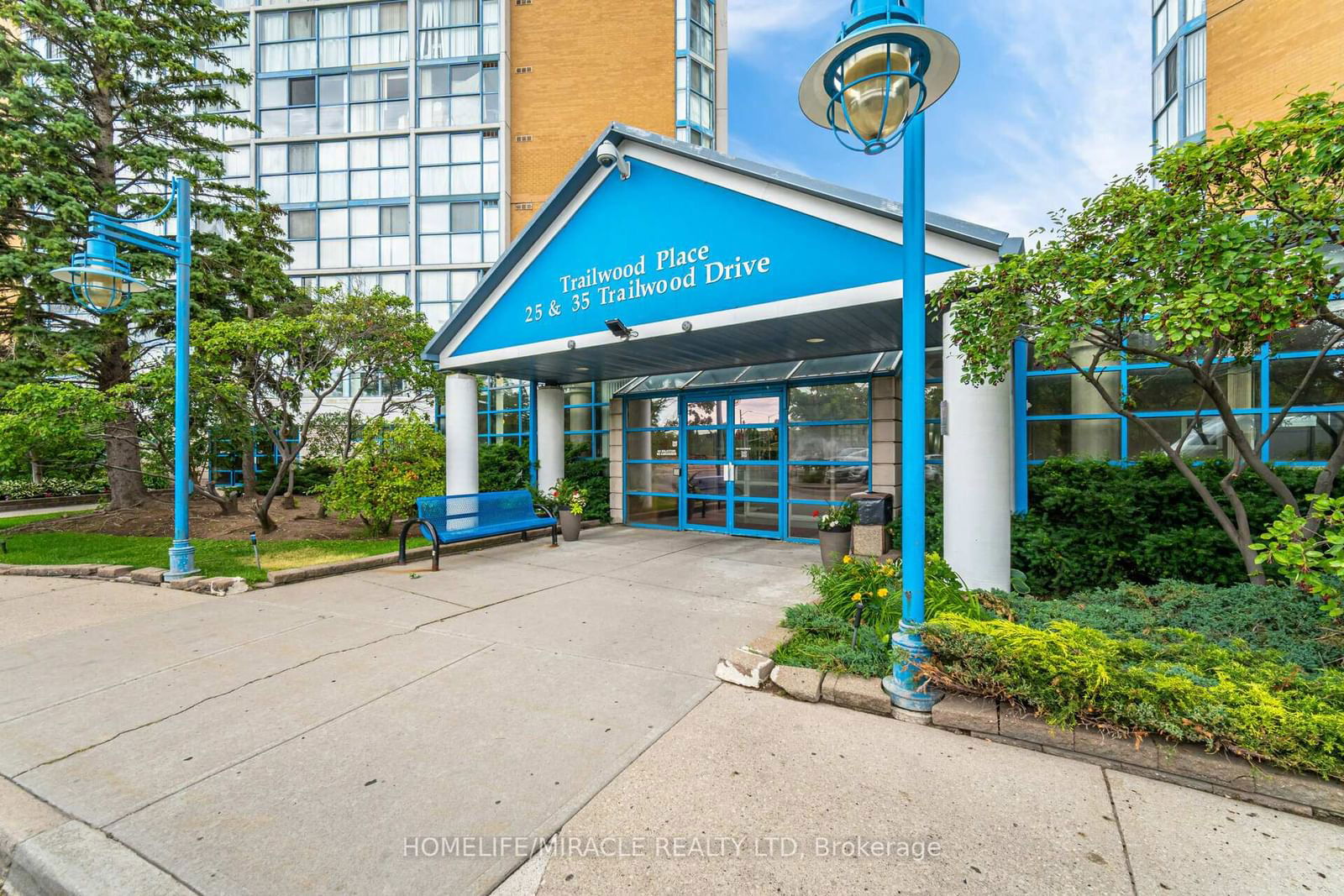 25 Trailwood Dr, unit 1506 for sale - image #2