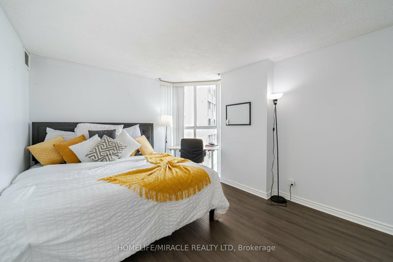 25 Trailwood Dr, unit 1506 for sale - image #23