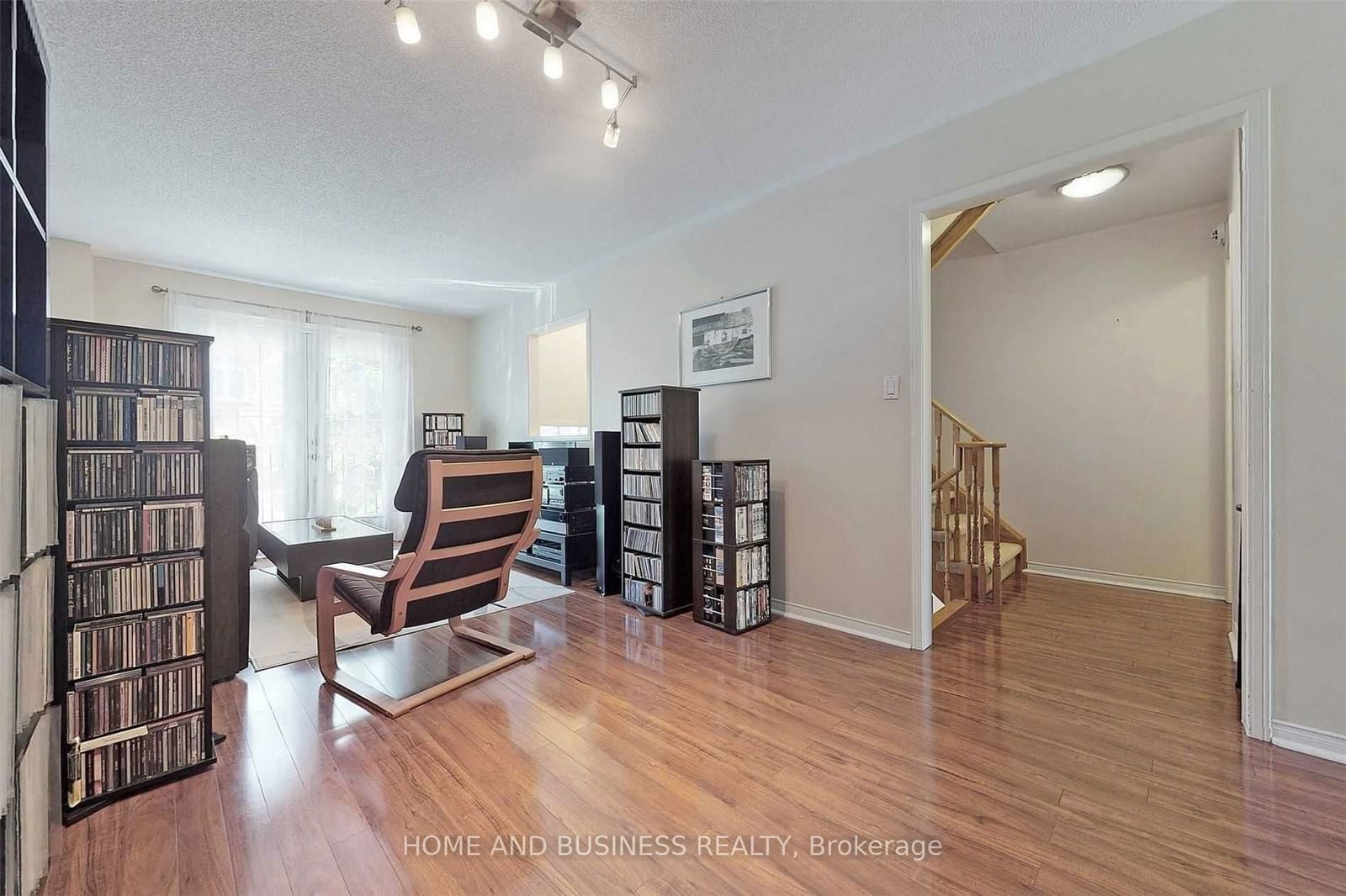 1588 South Parade Crt, unit 23 for sale - image #5