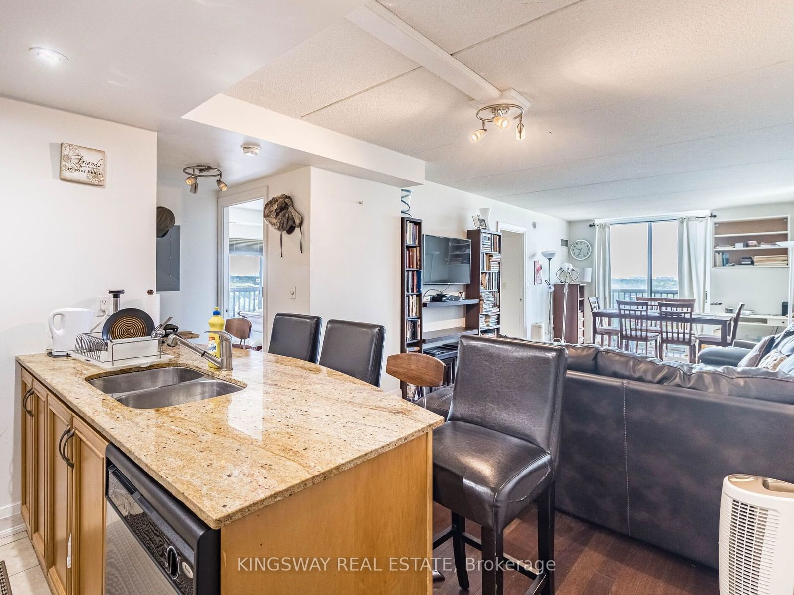 2737 Keele St, unit 809 for sale