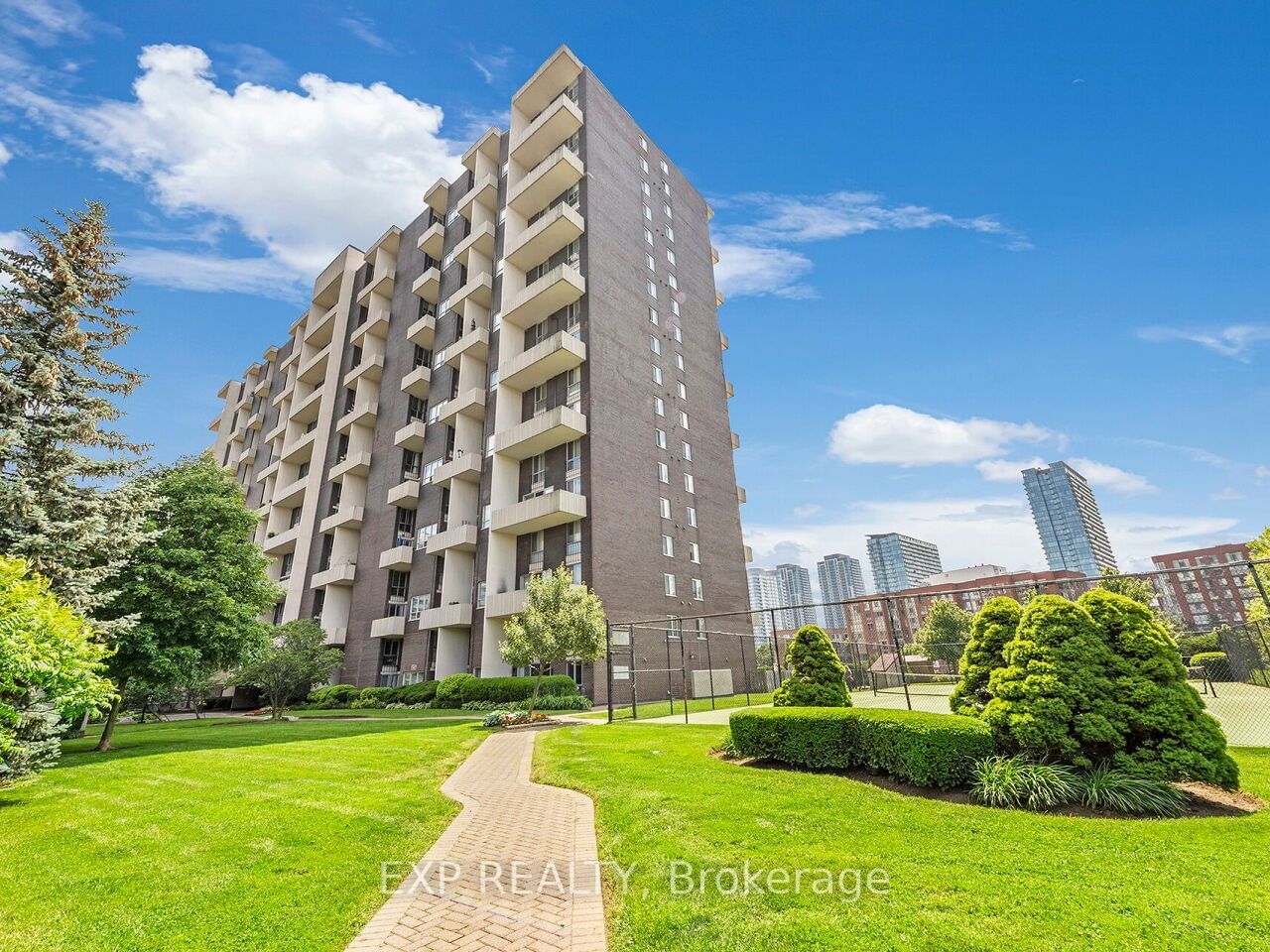 60 Southport St, unit 314 for sale - image #1