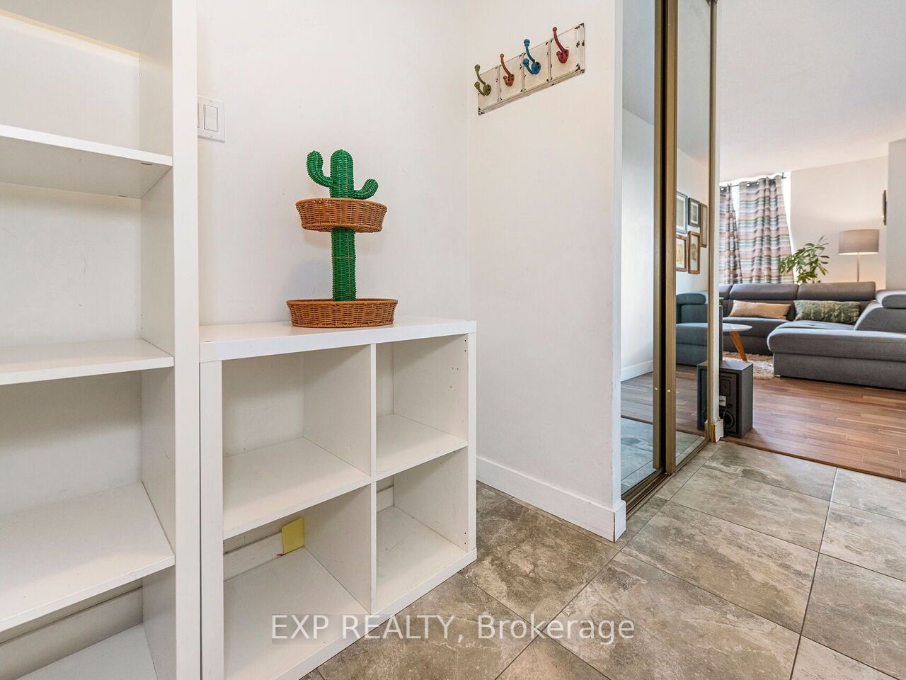 60 Southport St, unit 314 for sale - image #2