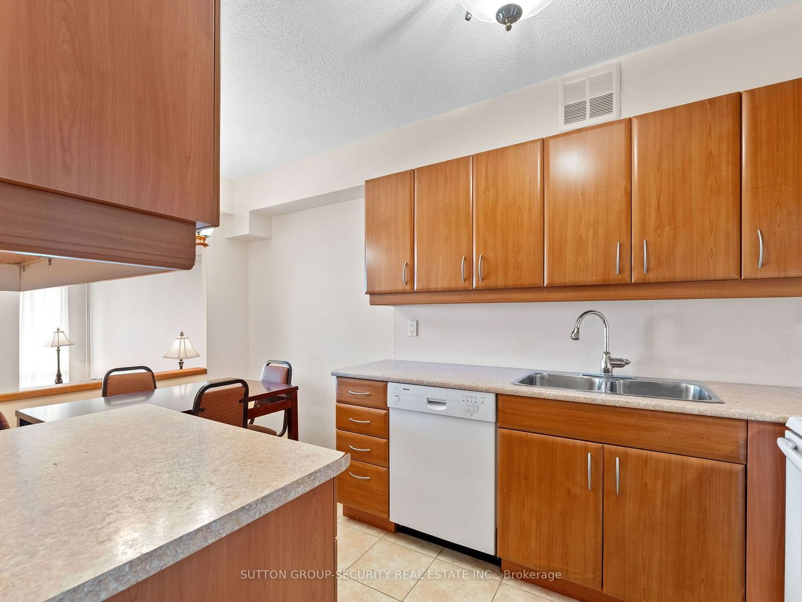 240 Scarlett Rd, unit 1504 for sale - image #16