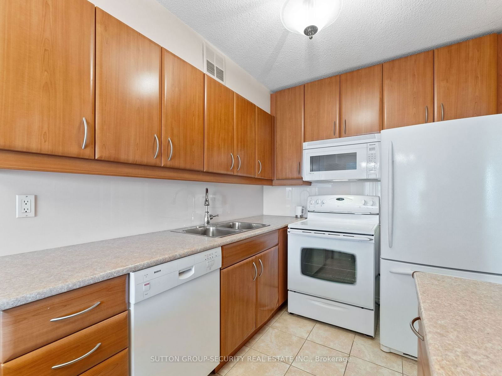 240 Scarlett Rd, unit 1504 for sale - image #17