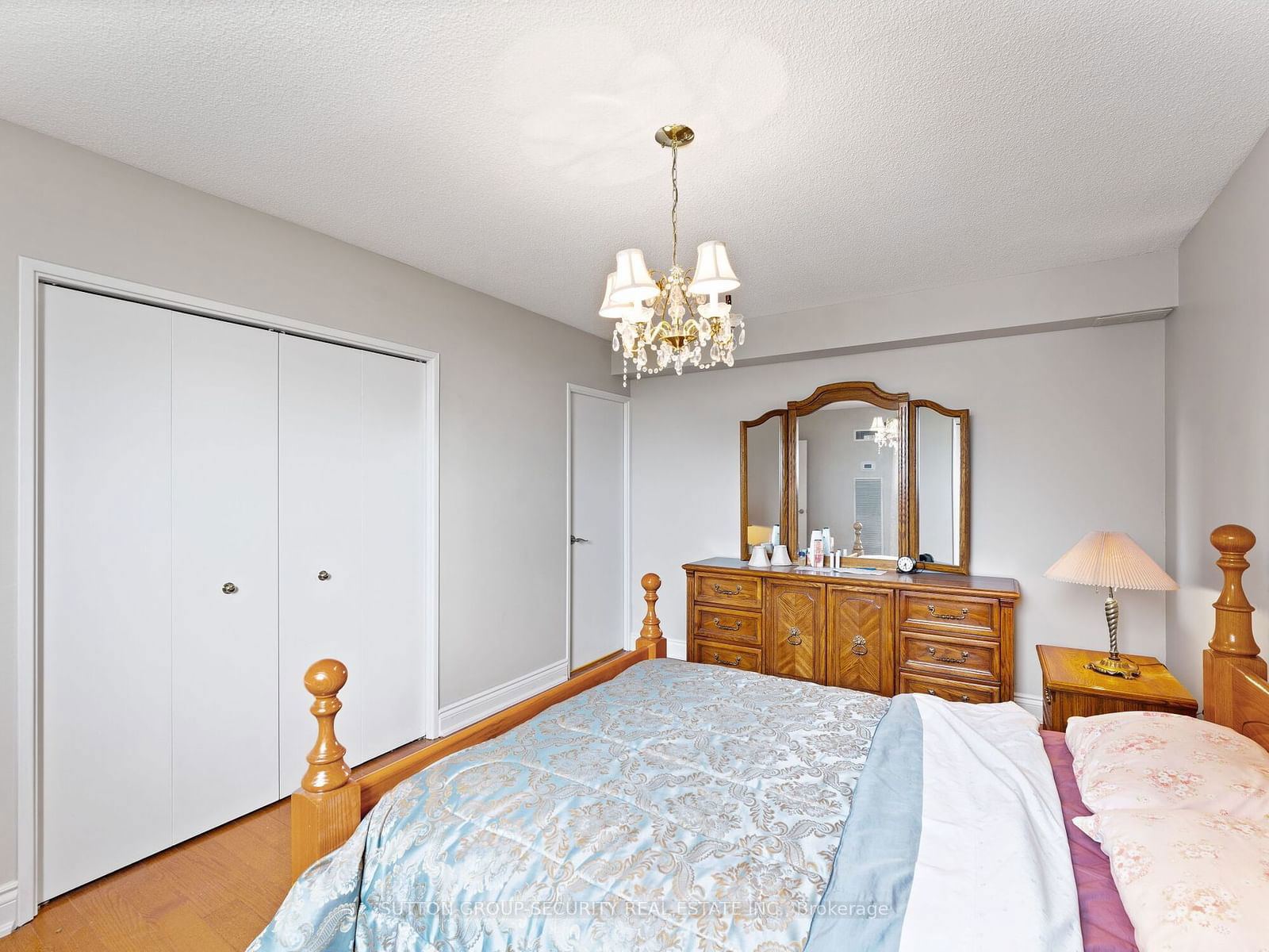 240 Scarlett Rd, unit 1504 for sale - image #18