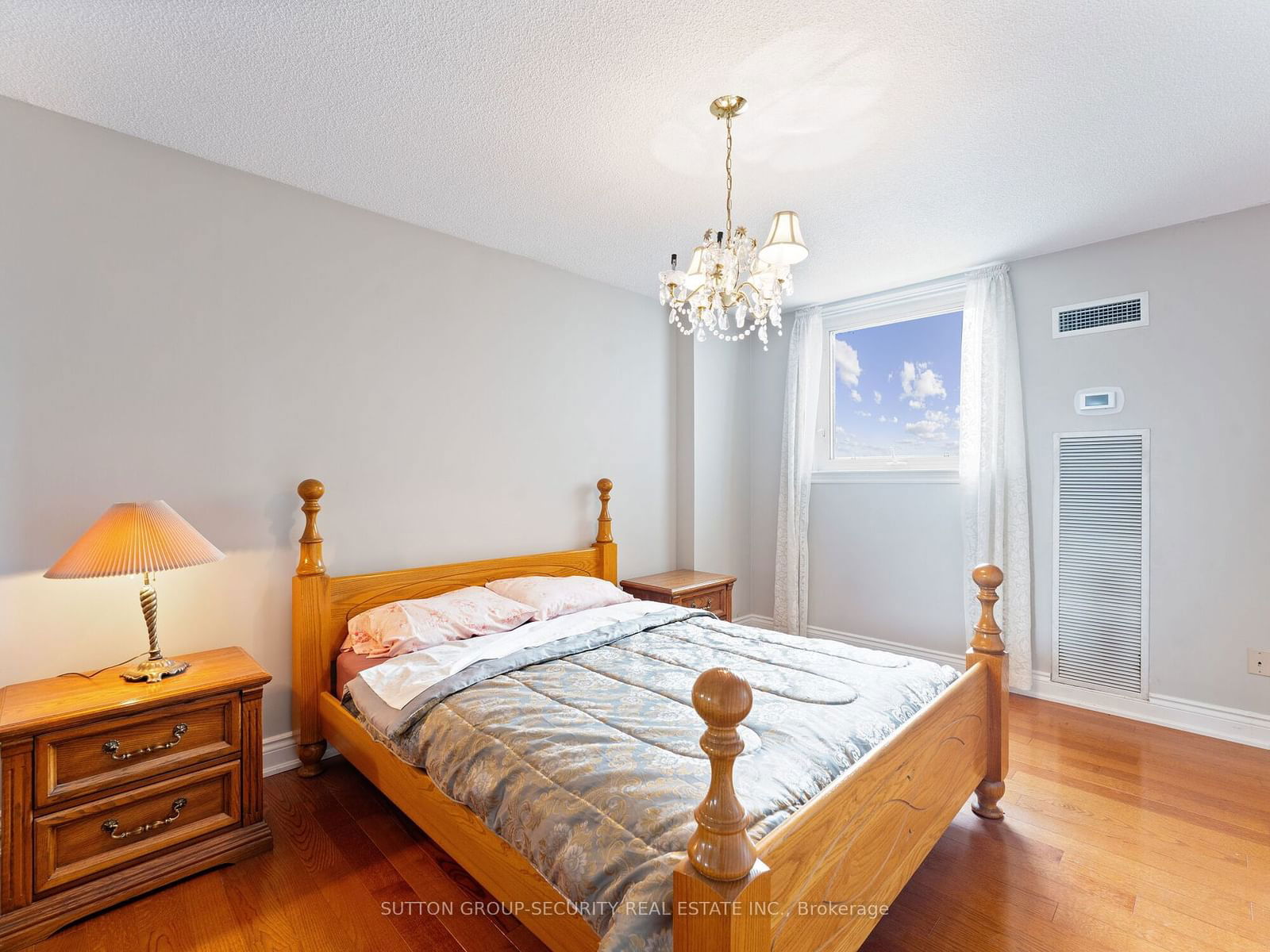 240 Scarlett Rd, unit 1504 for sale - image #19