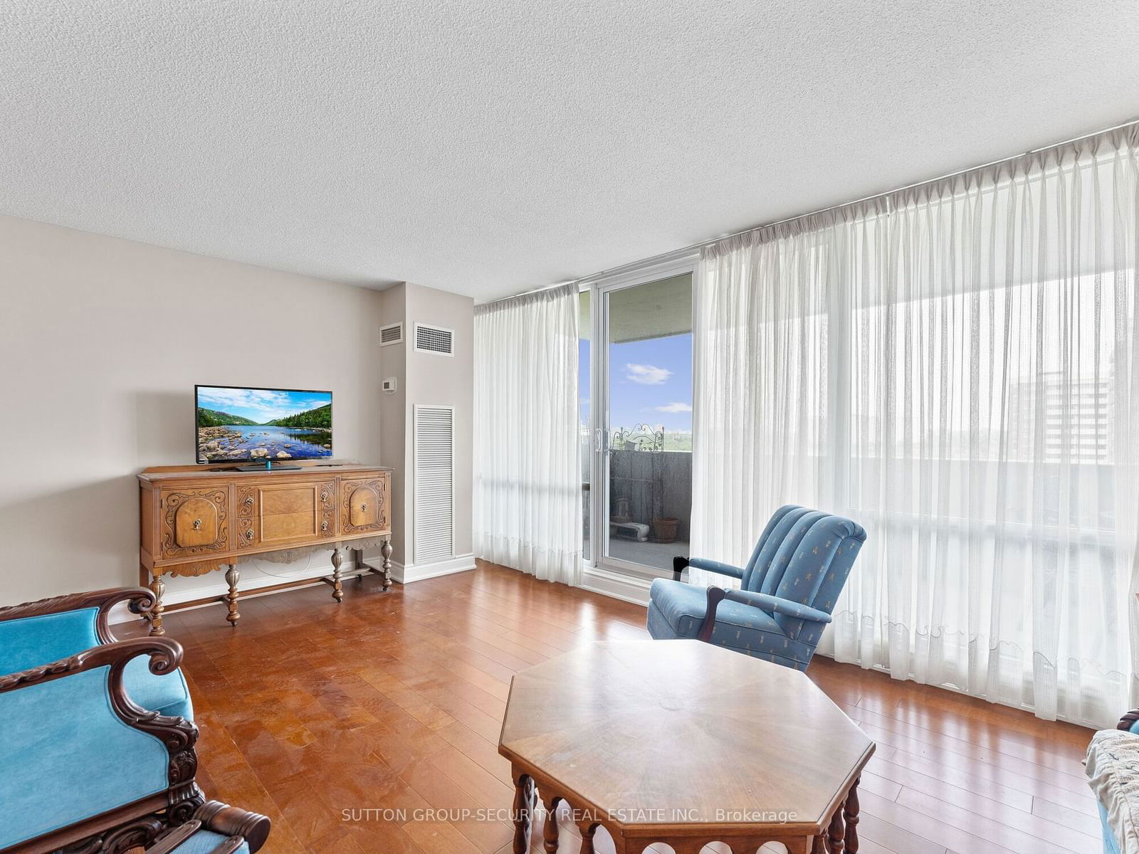 240 Scarlett Rd, unit 1504 for sale - image #7