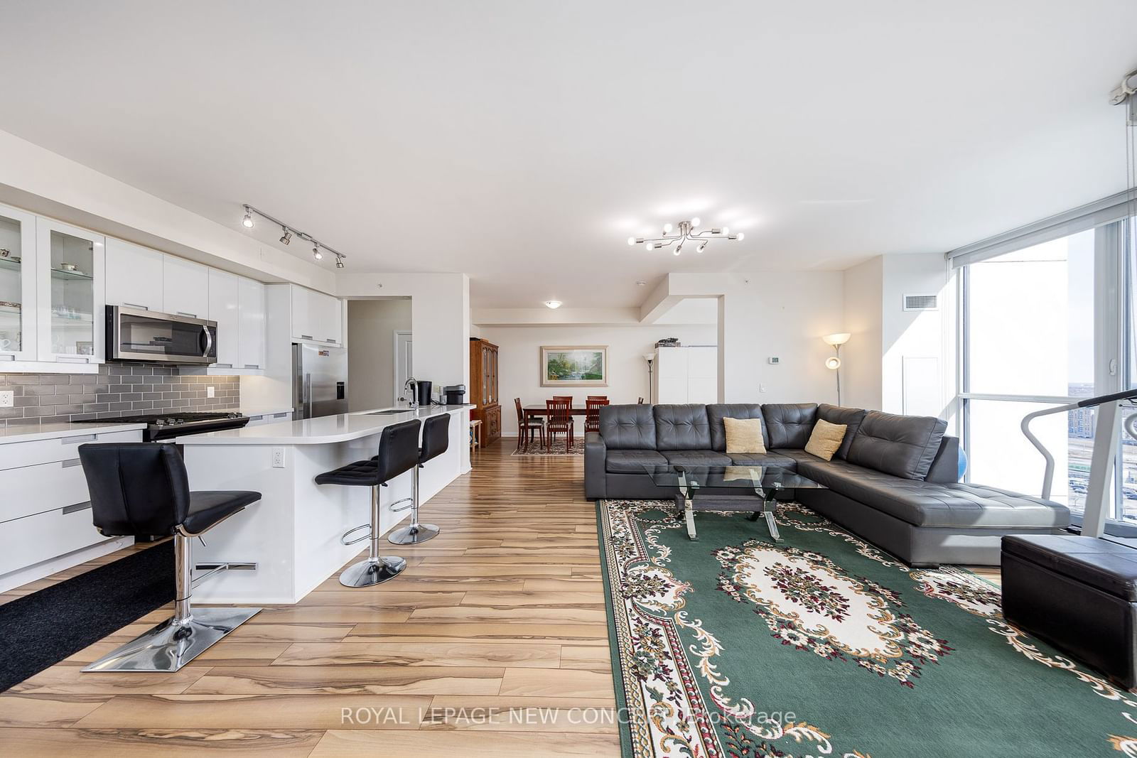 55 Eglinton Ave W, unit PH2204 for sale - image #35